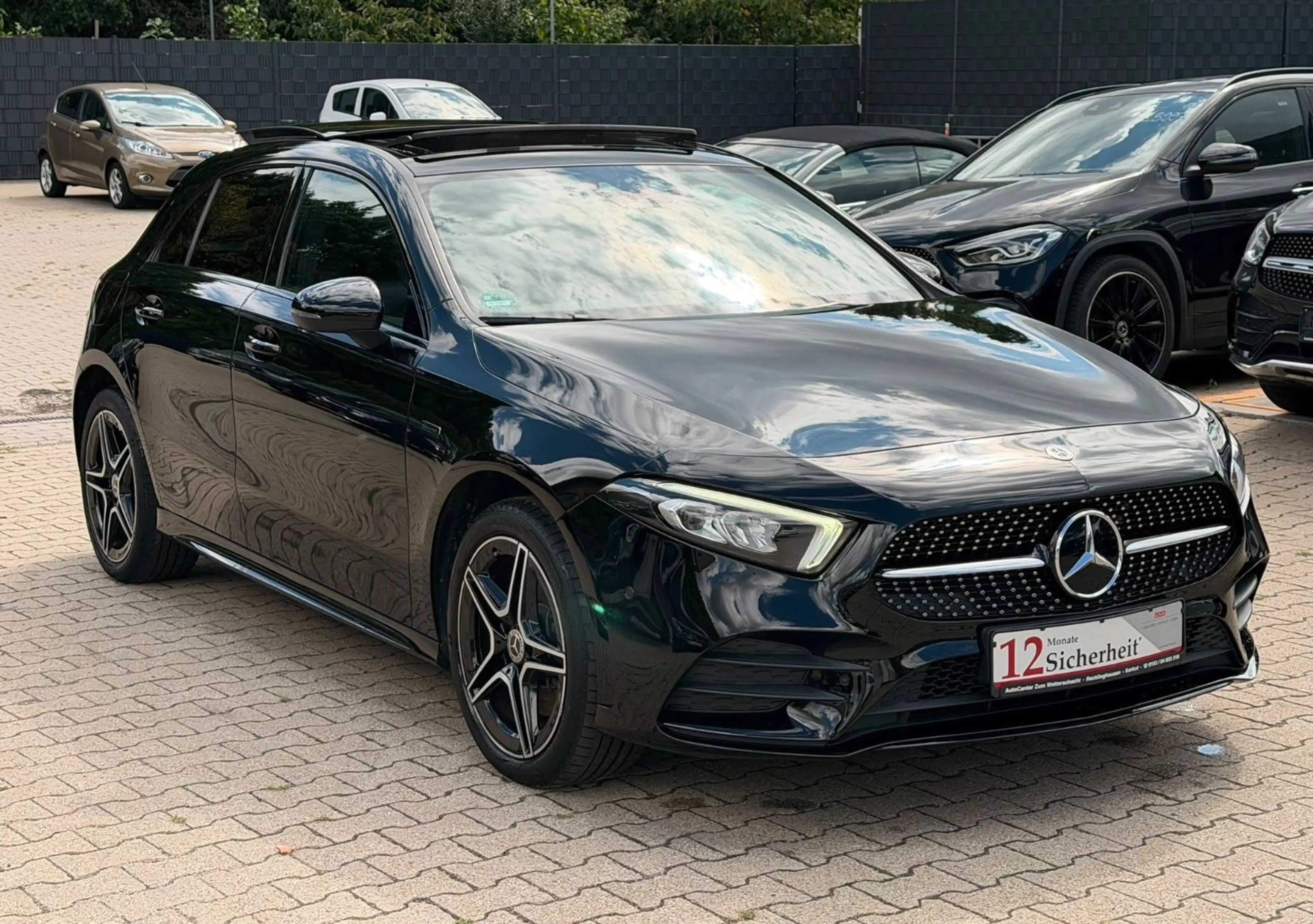 Mercedes-Benz A 250 e AMG LINE 8G-DCT-PANODACH-WIDESCREEN-LED- — photo 5