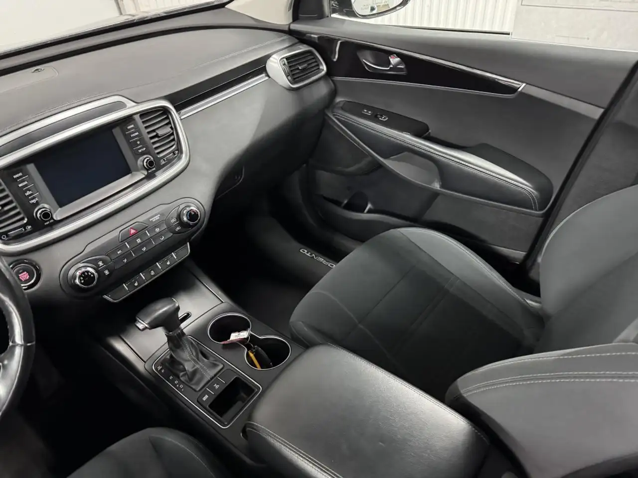 Kia Sorento снимка Kia Sorento