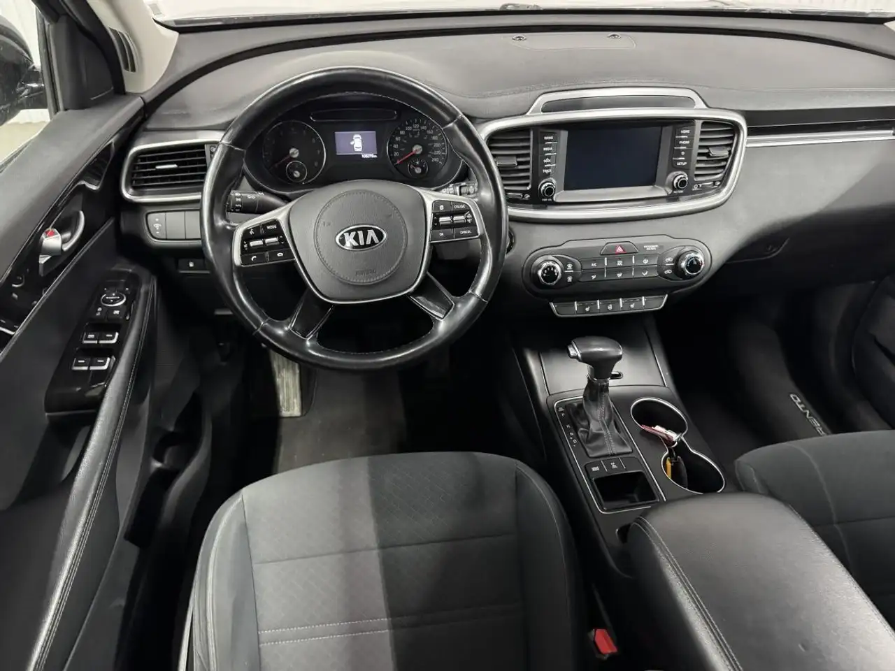 Kia Sorento снимка Kia Sorento