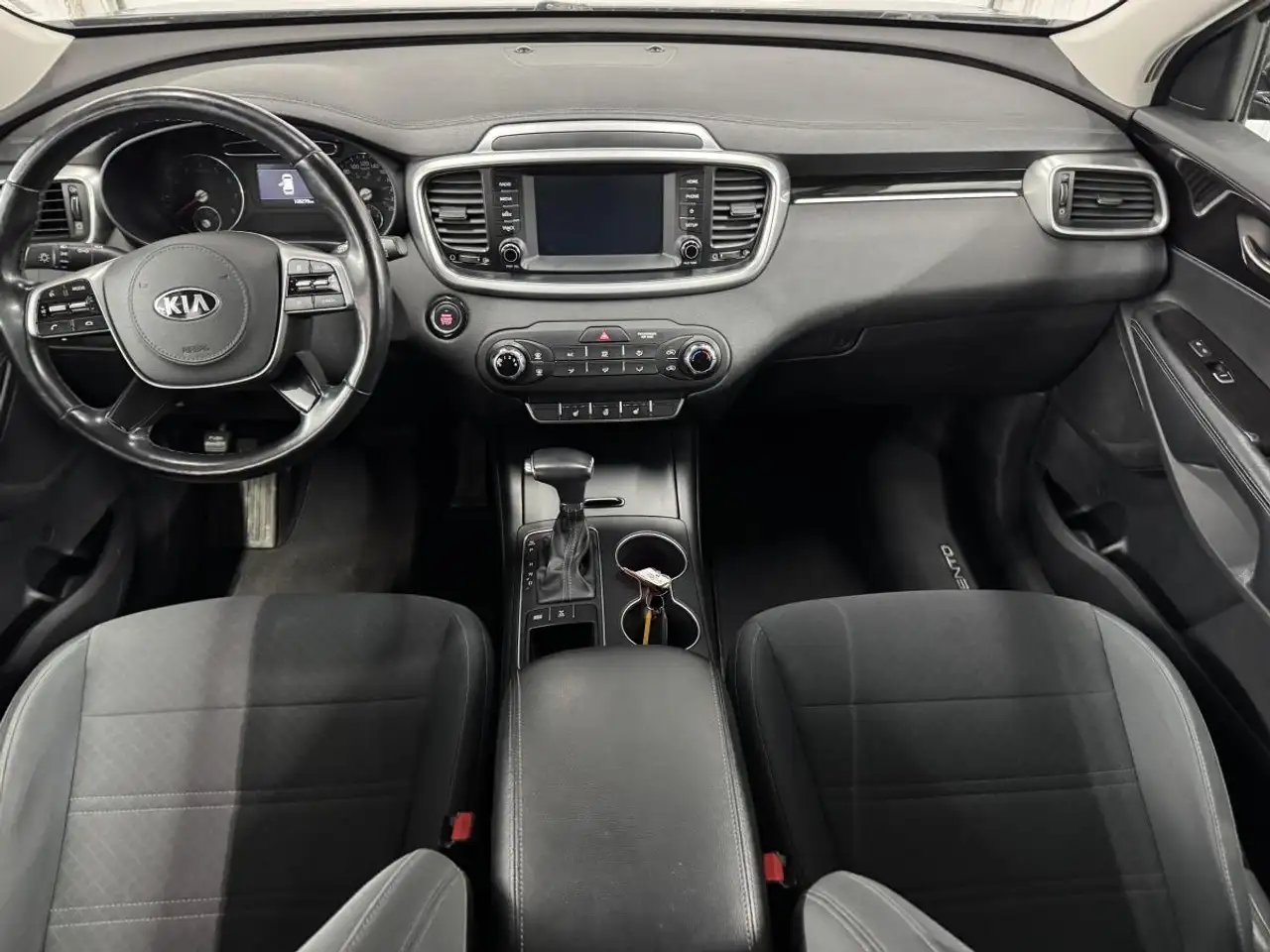 Kia Sorento снимка Kia Sorento