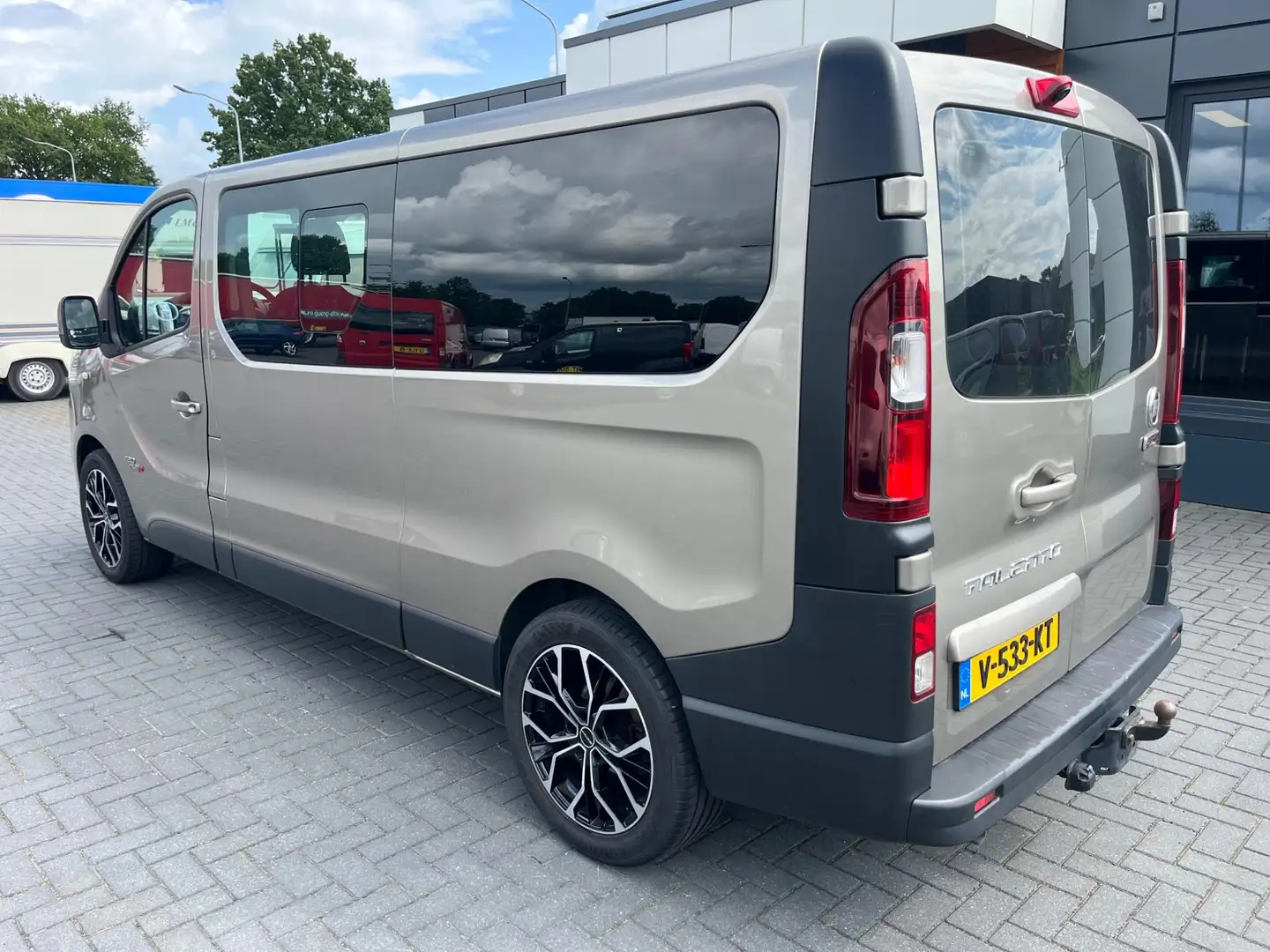 Fiat Talento 1.6 MJ L2 Dubbelcabine 2016 120 Pk Navi Apk 7-2026 Brązowy - 2