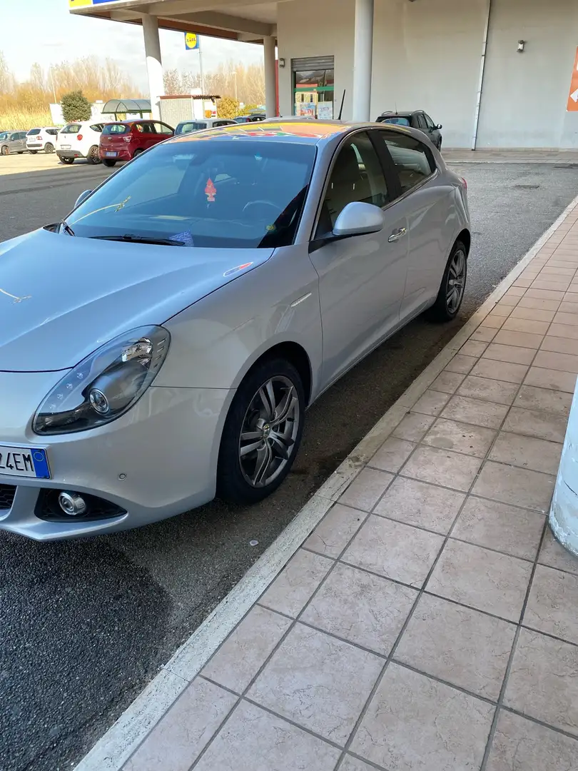 Alfa Romeo Giulietta 1.6 jtdm Distinctive 120cv - 1