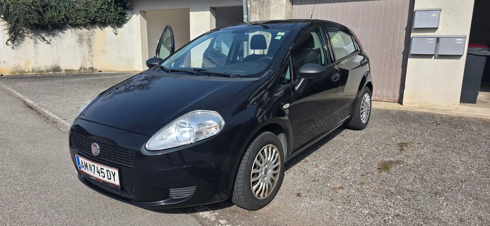 Fiat Grande Punto Grande Punto 1,2 MYLIFE MYLIFE Schwarz - 1