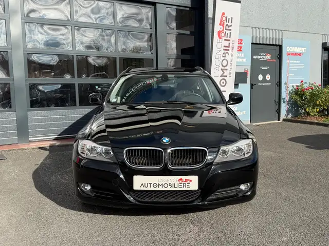 BMW 3 Series view 3