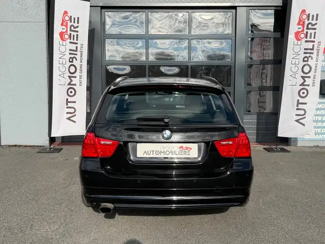 BMW 3 Series view 6