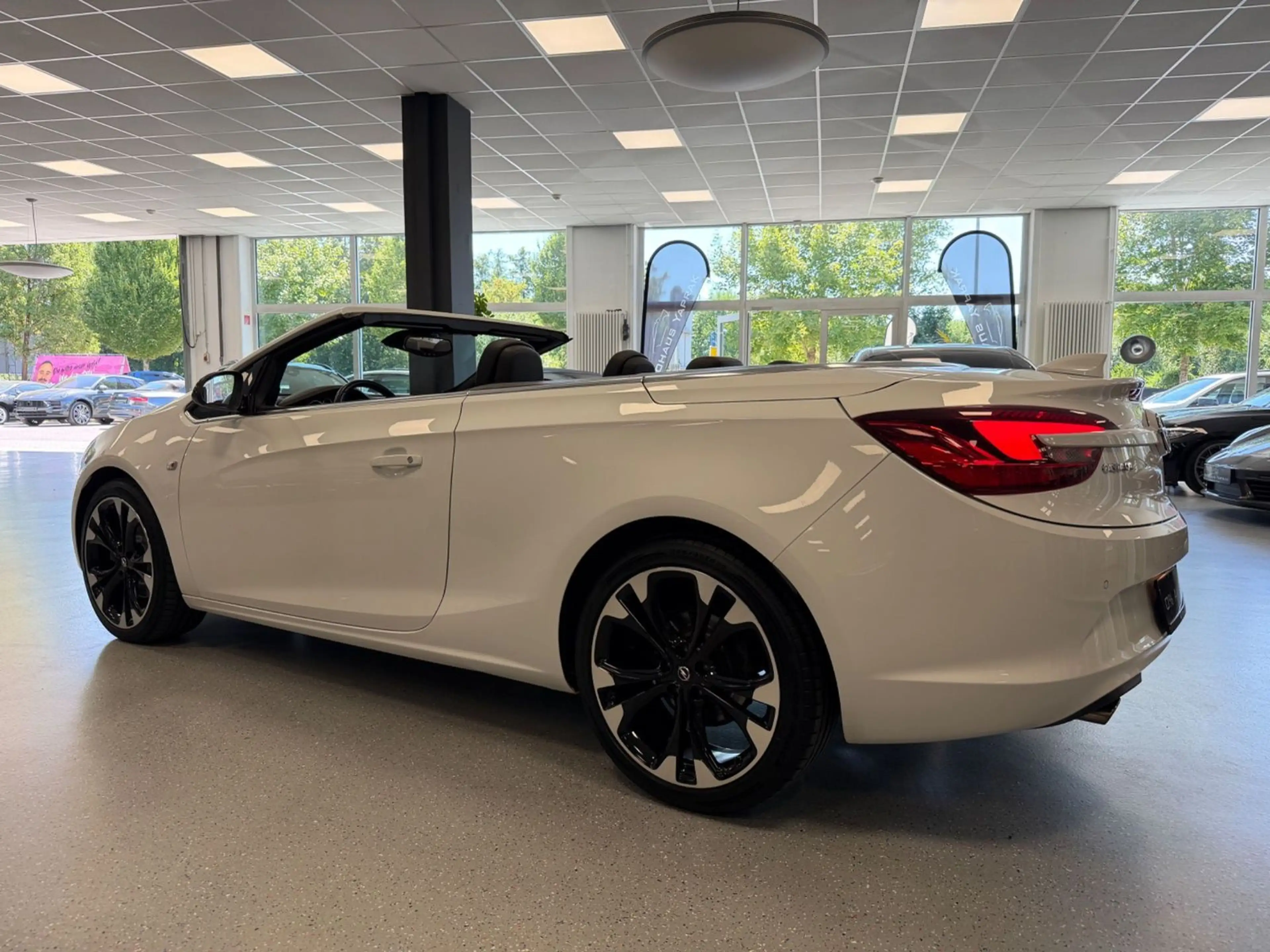 Opel Cascada Innovation|Navi|Leder|Kamera|20"LM|Sheft — photo 13