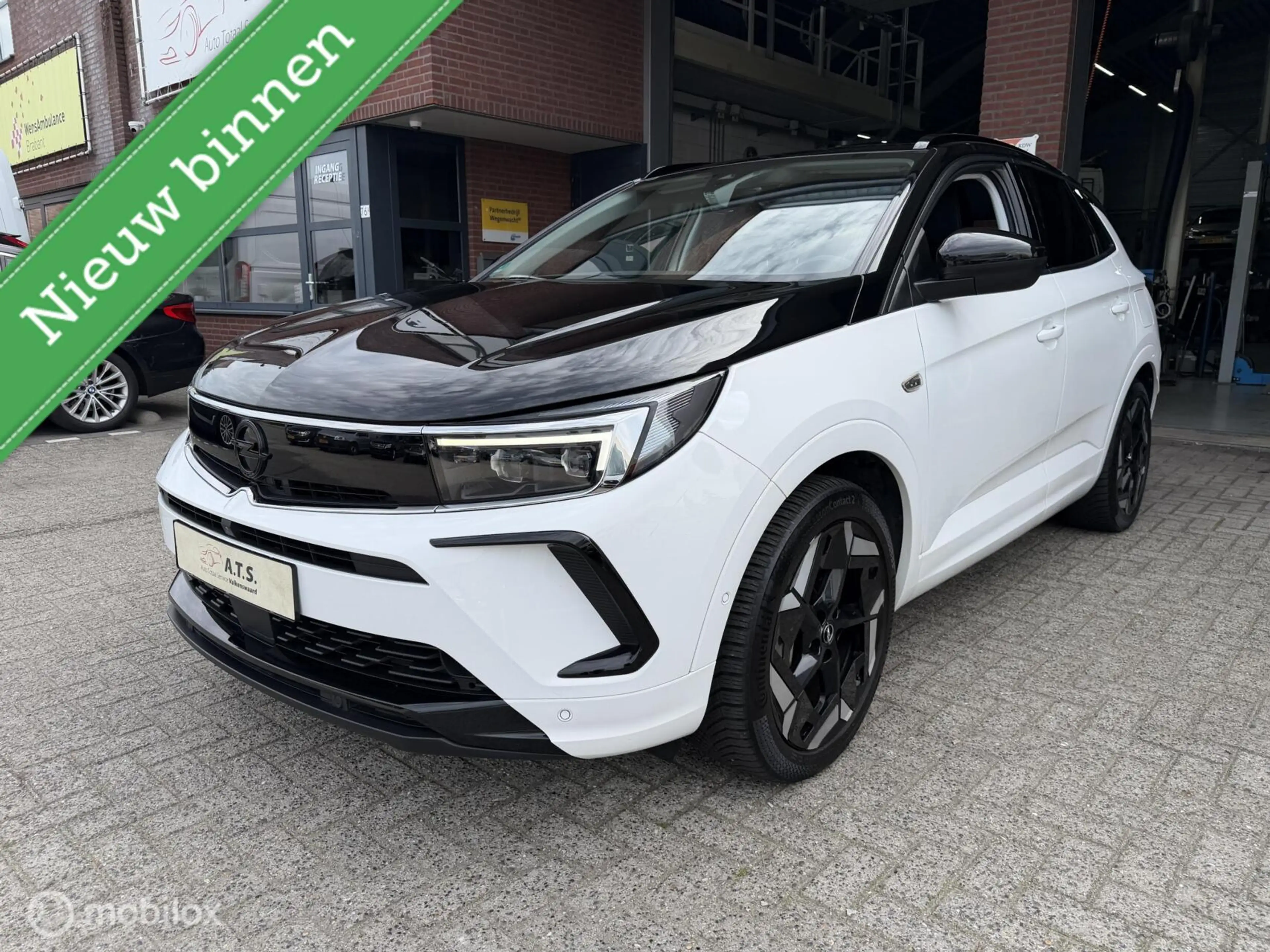 Opel Grandland 1.6 Turbo Plug-In Hybrid 4x4 GSe 300PK