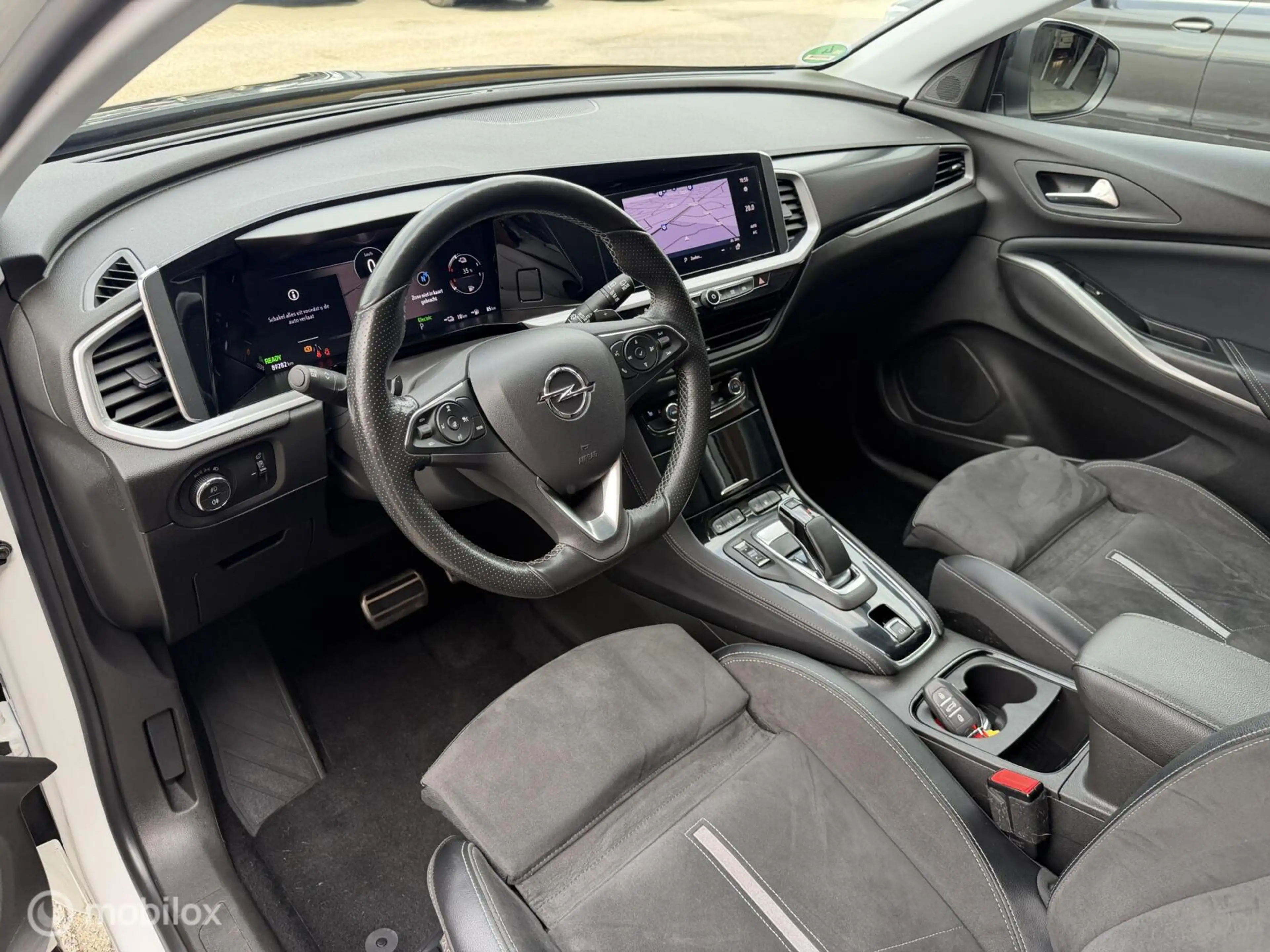 Opel Grandland 1.6 Turbo Plug-In Hybrid 4x4 GSe 300PK — photo 7