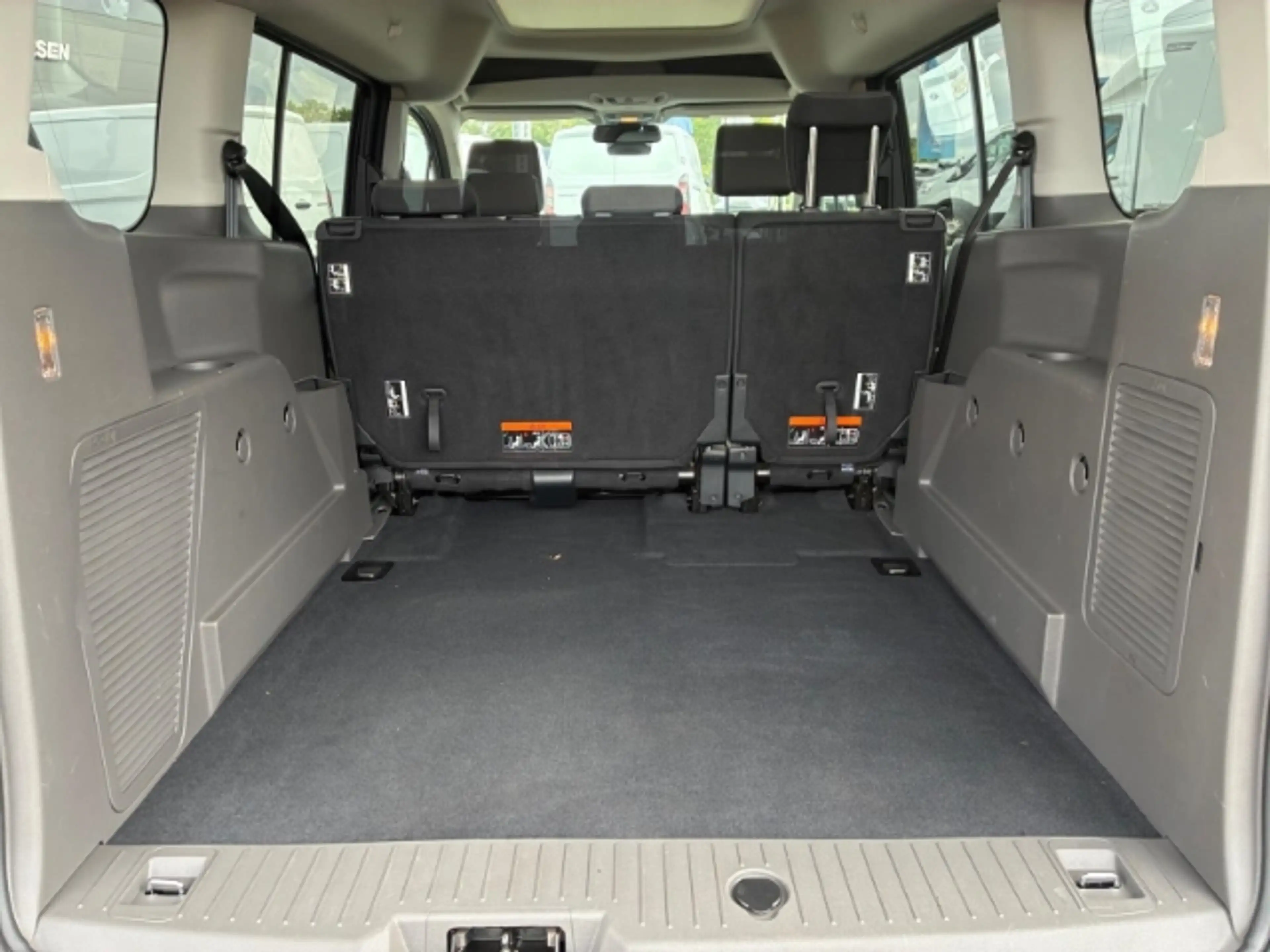 Ford Grand Tourneo 1.5 TDCi 105PS Titanium/Kamera/DAB+ — photo 12