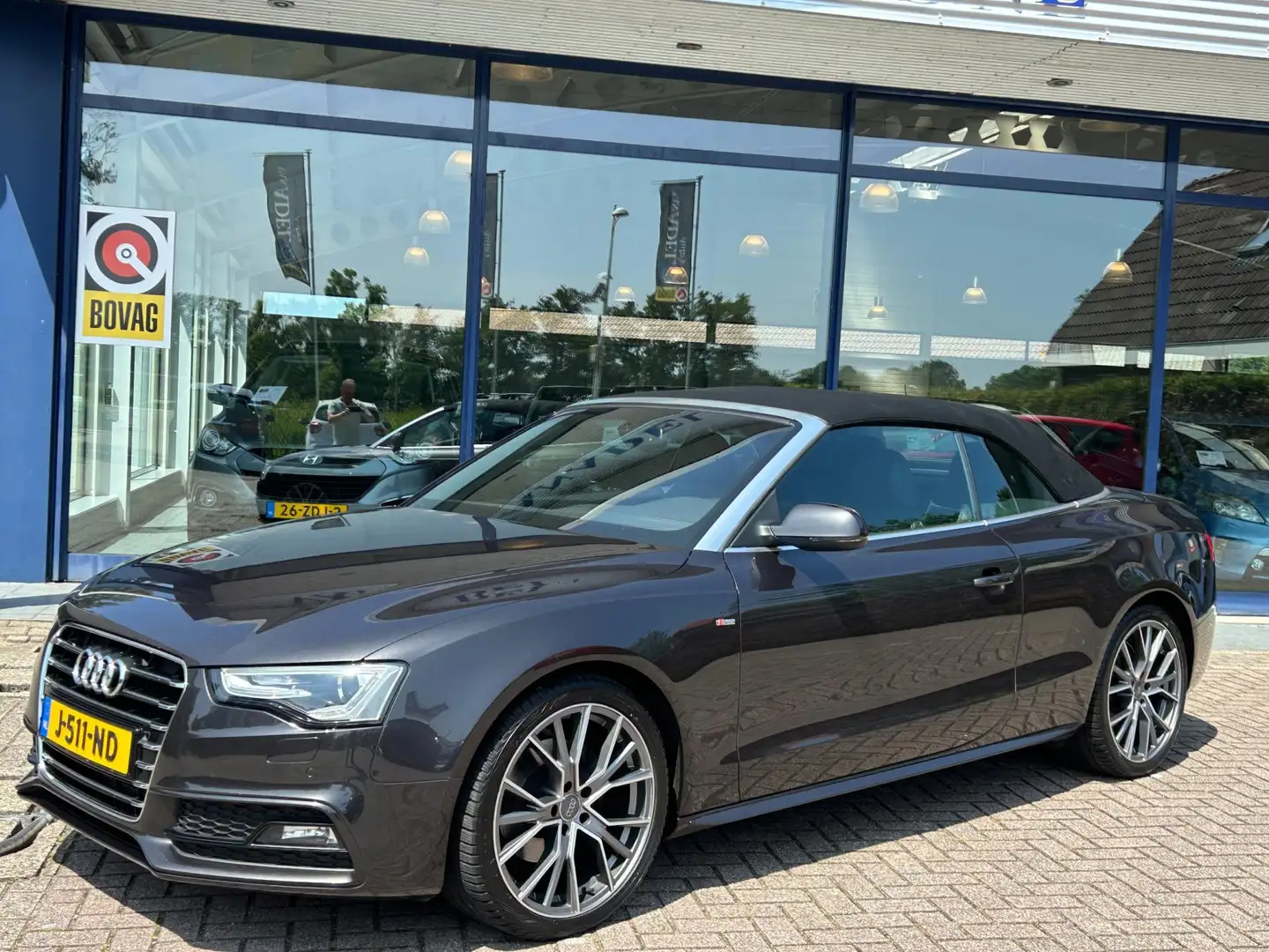 Audi A5 Cabriolet 1.8 TFSI Sport Edition S-Line Aut. Navi Grijs - 2