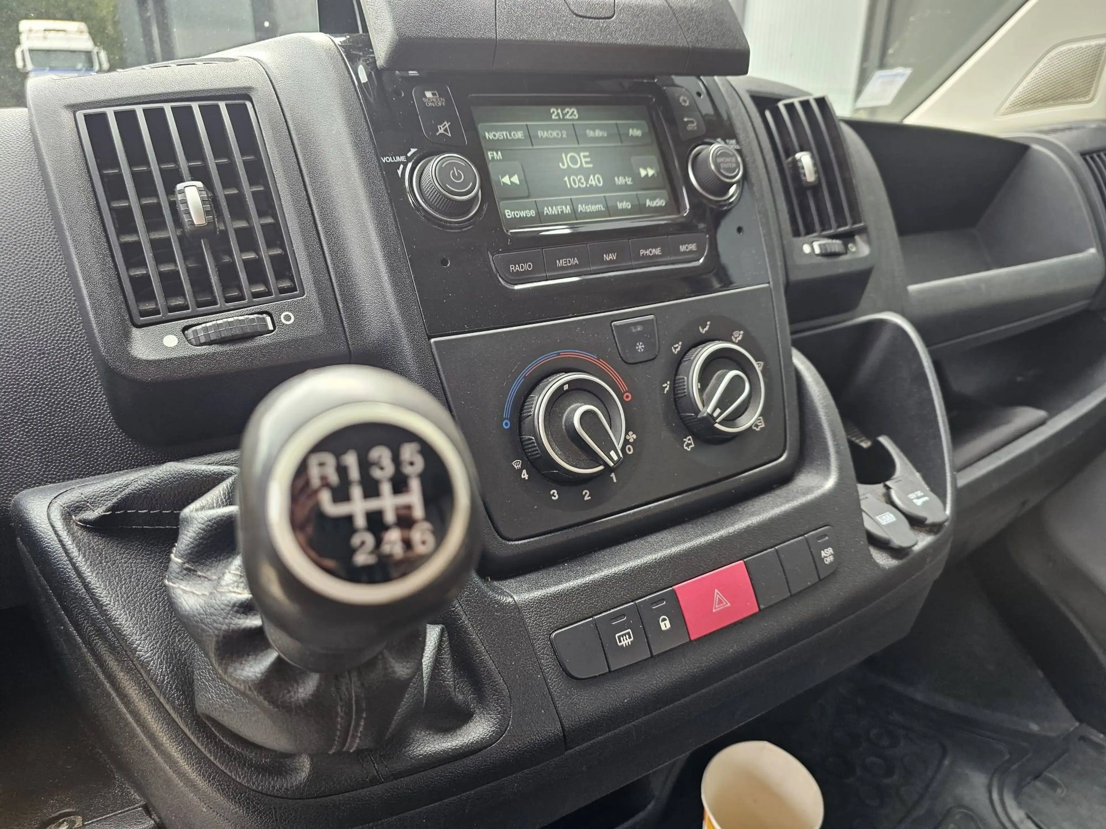 Citroen Jumper 2.0 BlueHDi L2H2 Easy Pack S/S — photo 9
