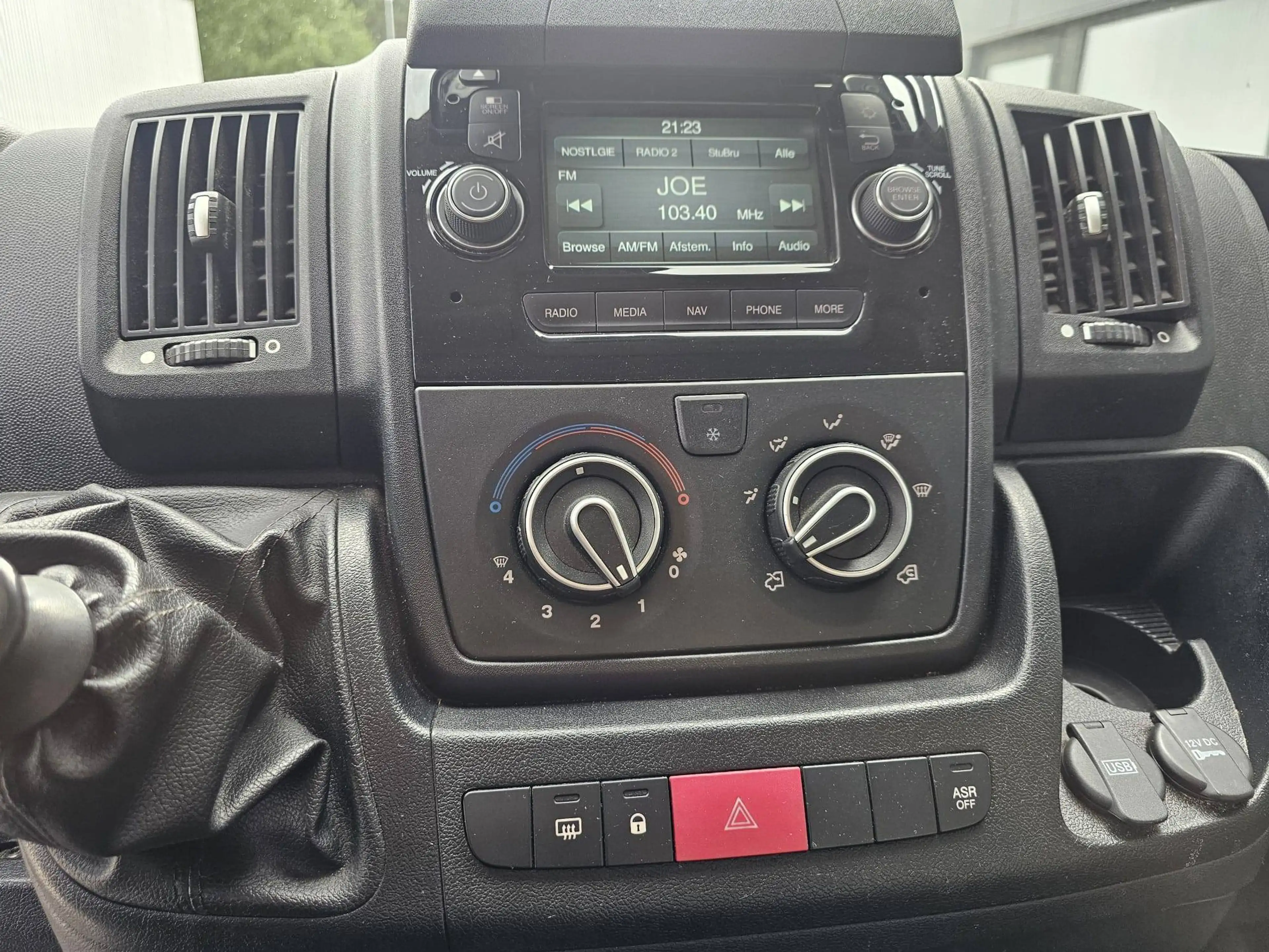 Citroen Jumper 2.0 BlueHDi L2H2 Easy Pack S/S — photo 12