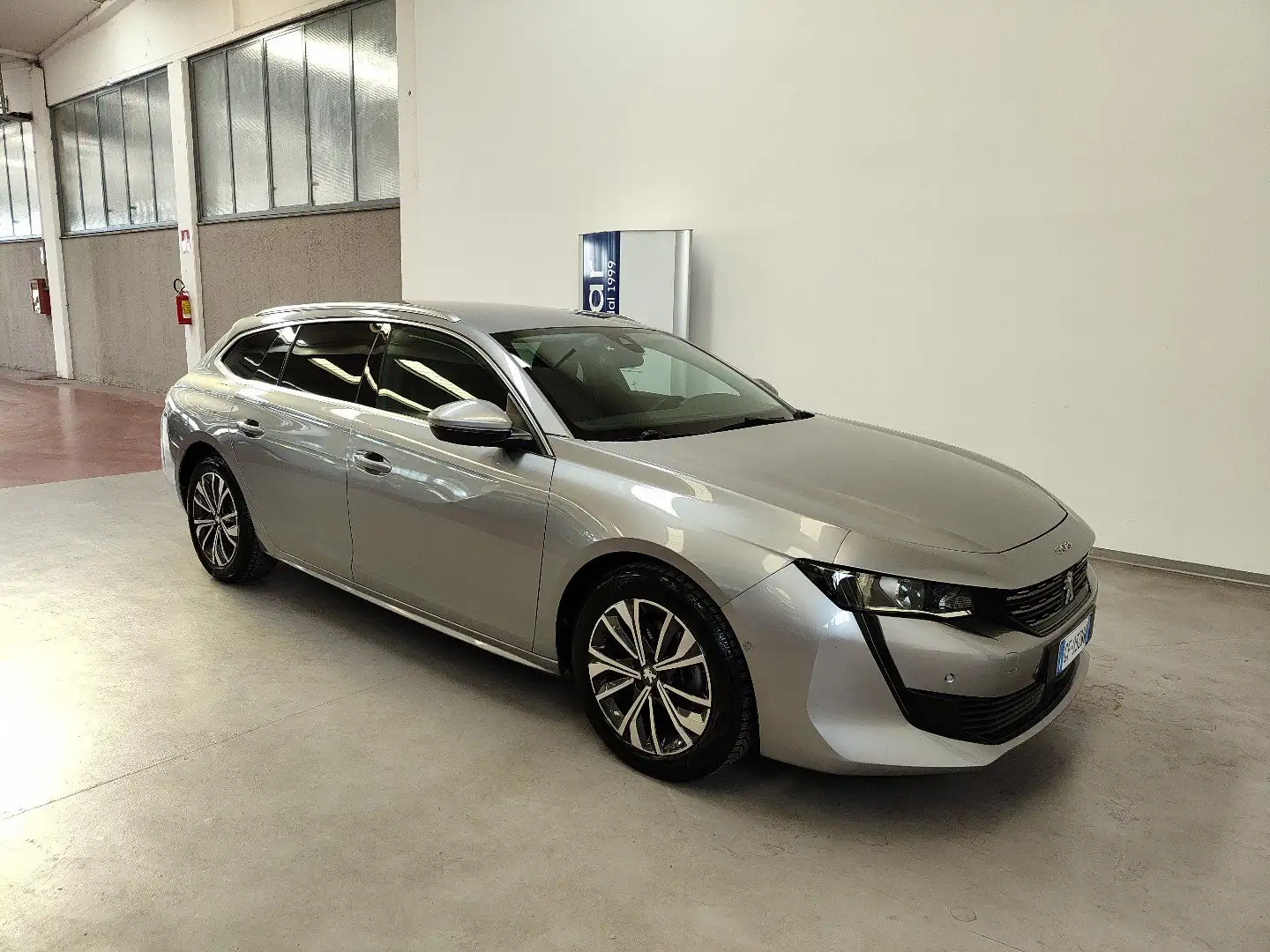 Peugeot 508 BlueHDi 130 EAT8 SW Allure Cruise Navi Camera180° Grigio - 2