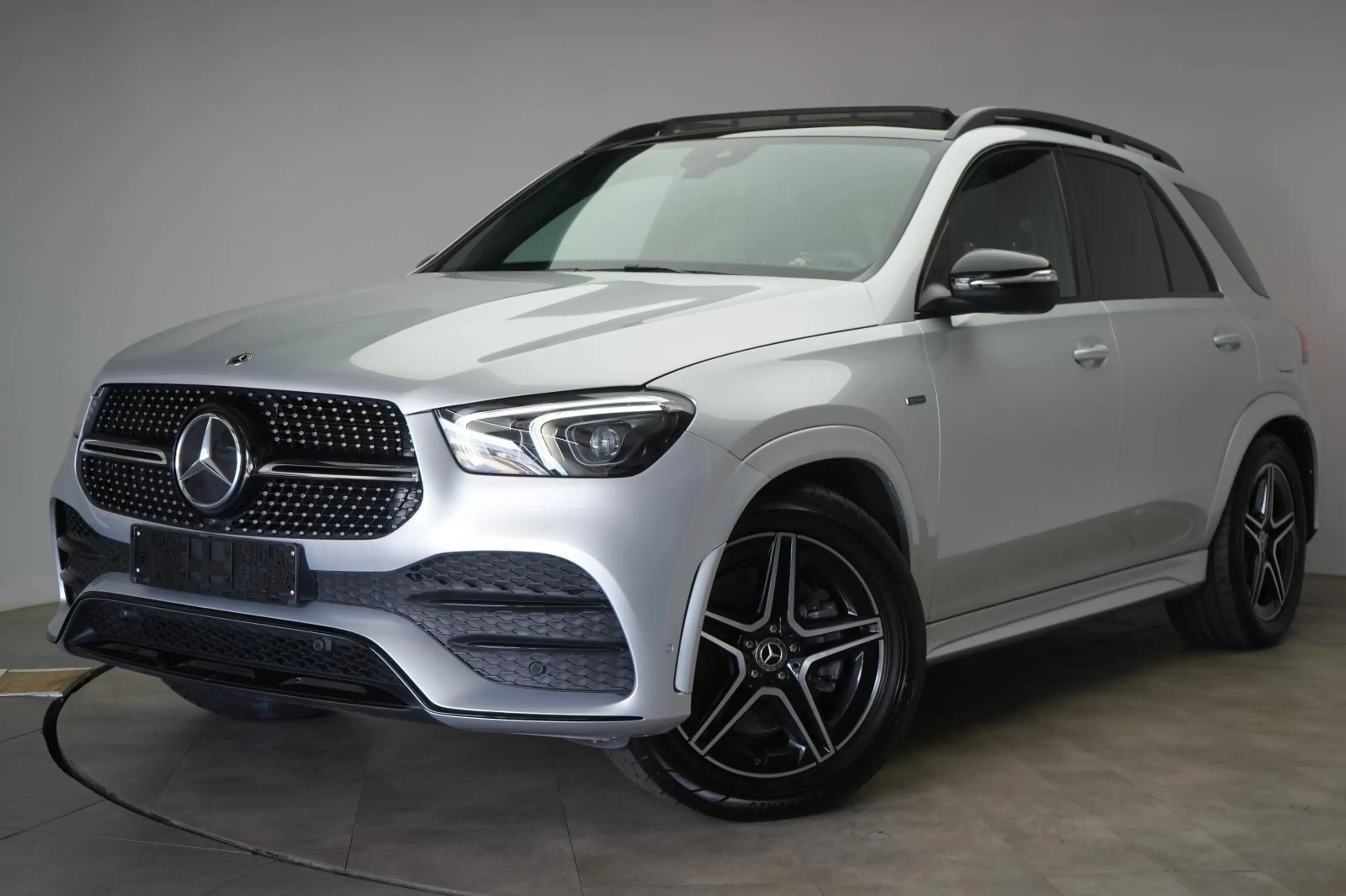 Mercedes-Benz GLE 350 de 4Matic AMG Leder/Temp/Burmester/Pano/ — photo 3