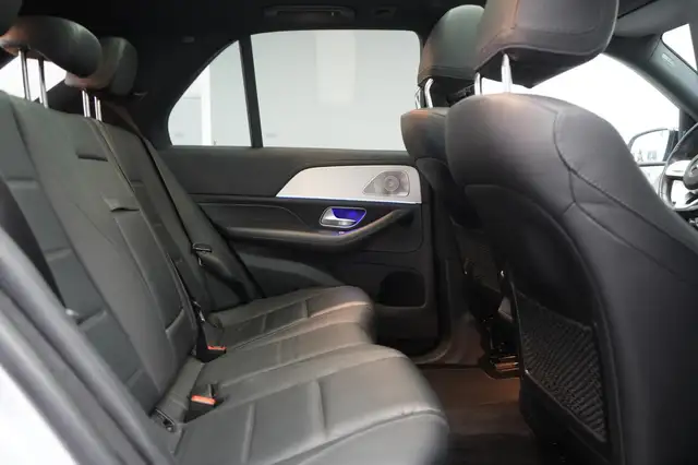 Mercedes-Benz GLE view 9