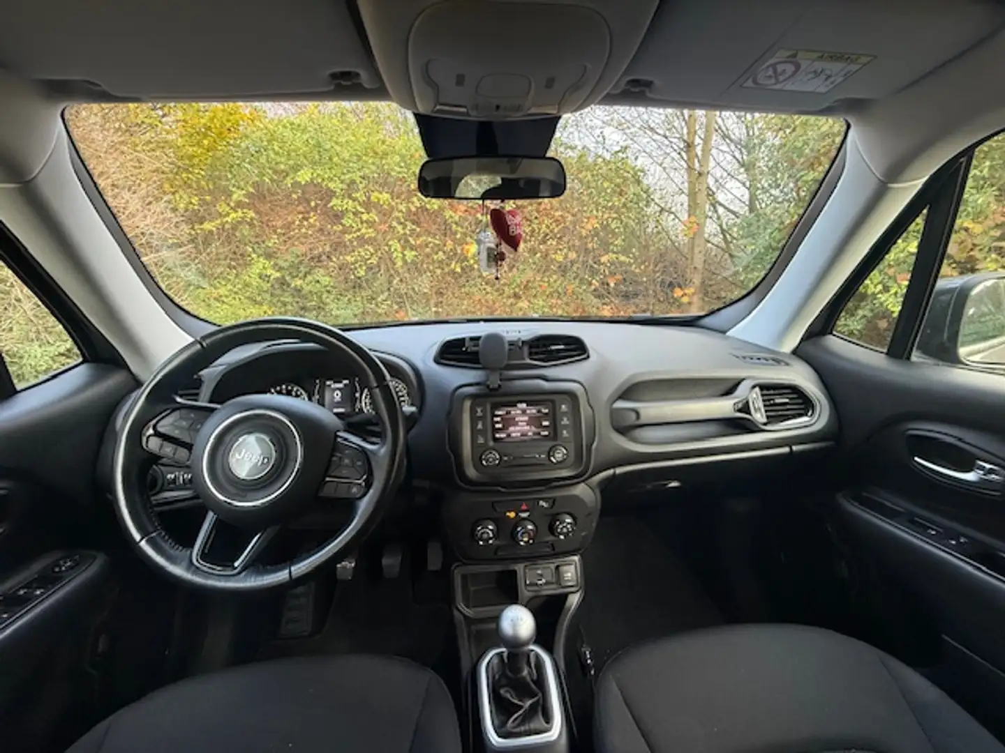 Jeep Renegade Renegade 1.6i E.torQ 4x2 Downtown Grijs - 1