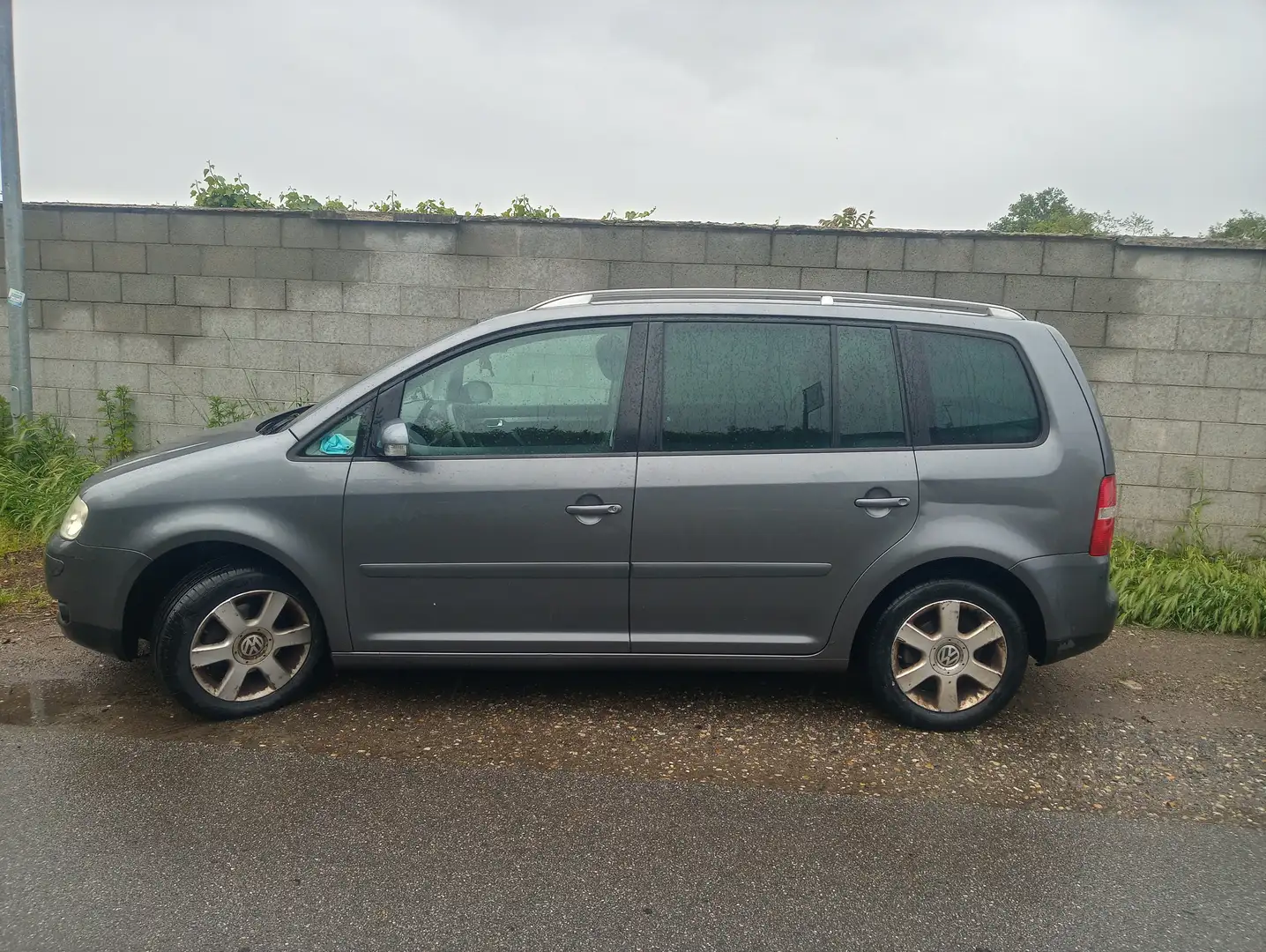 Volkswagen Touran Touran+2.0+tdi+Trendline+140cv Grigio - 1