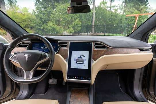 2016 Tesla Model X X 90D alt 5