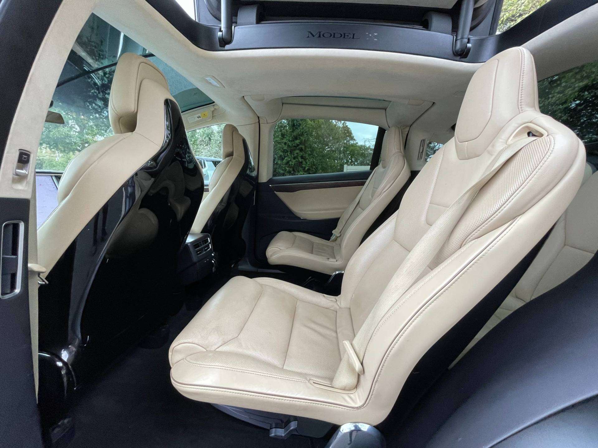 2016 Tesla Model X X 90D alt 3