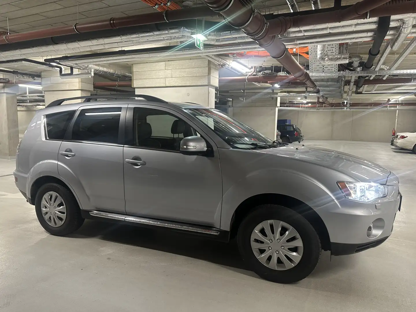 Mitsubishi Outlander 2..2 DI-D 4WD pickel neue - 2