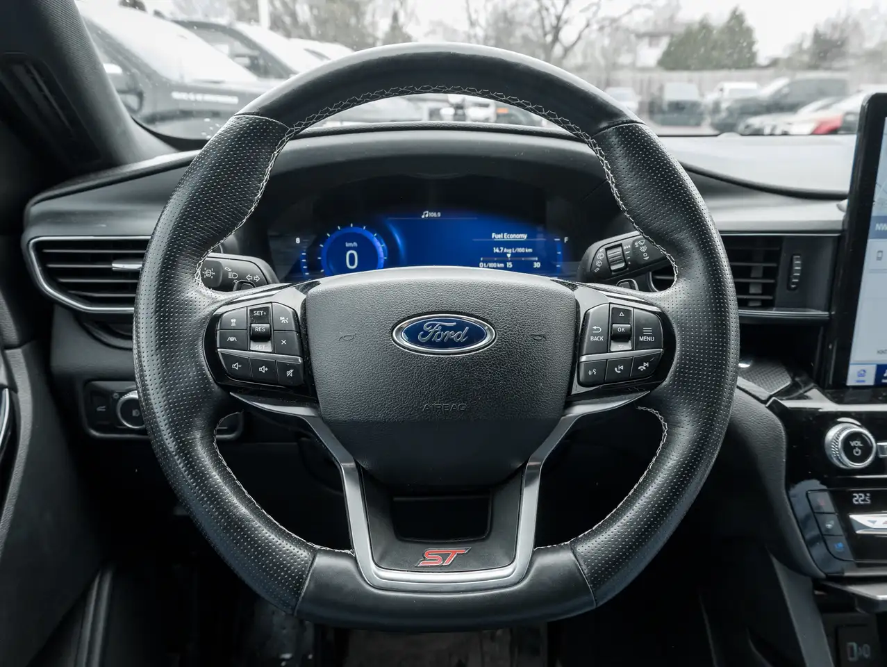 Ford Explorer снимка Ford Explorer