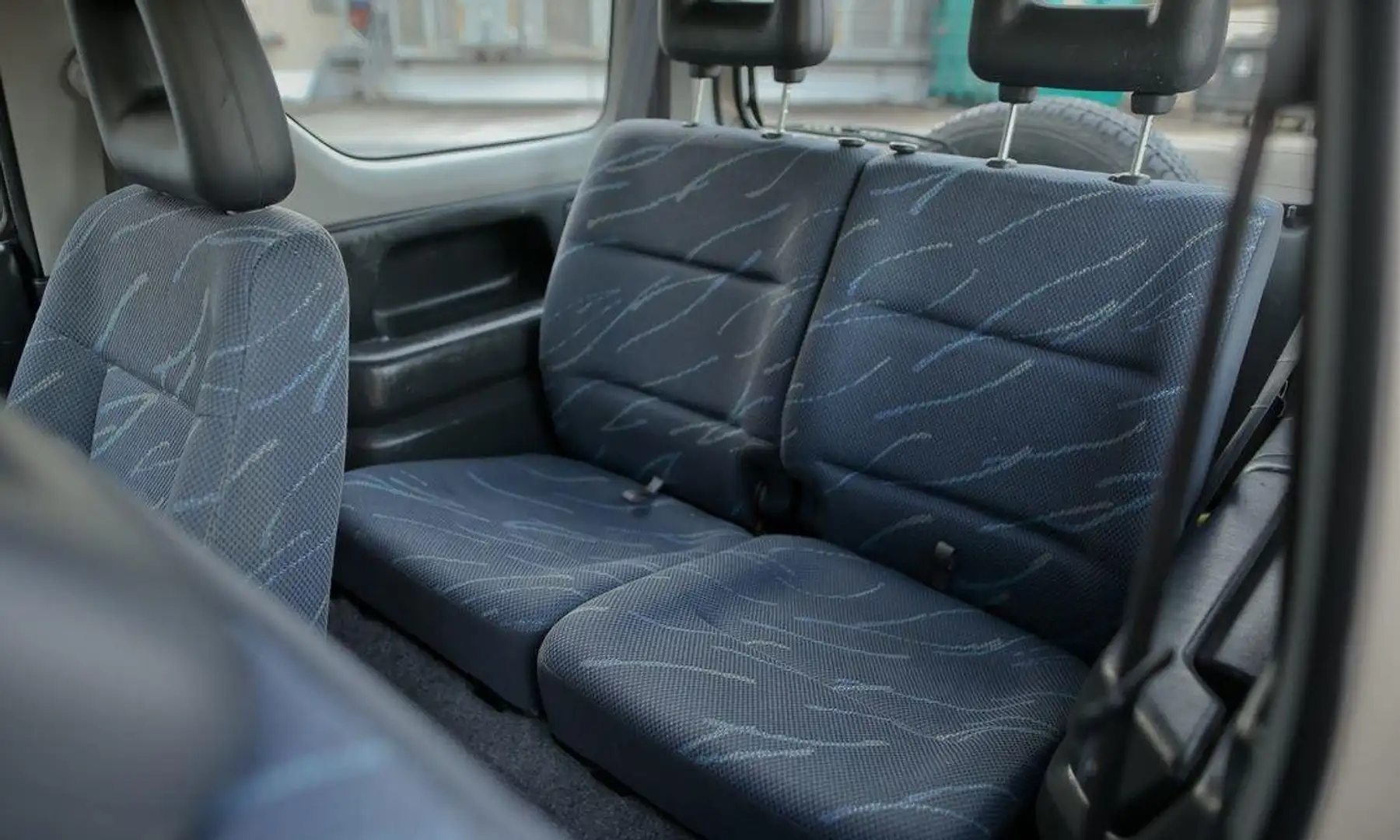 Suzuki Jimny Comfort Beżowy - 2