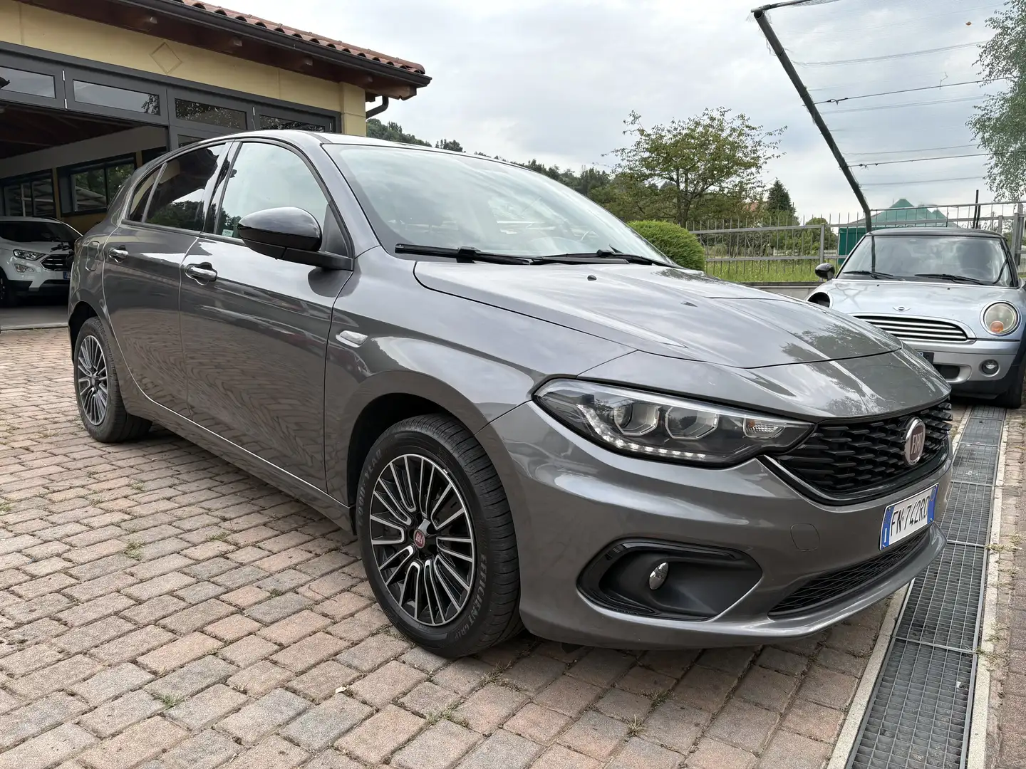Fiat Tipo 5p 1.4 tjt Lounge 120cv GARANZIA Grigio - 1