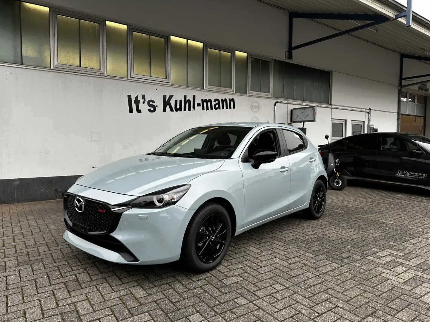 Mazda 2 1.5L e-SKYACTIV G 90ps HOMURA Albastru - 1