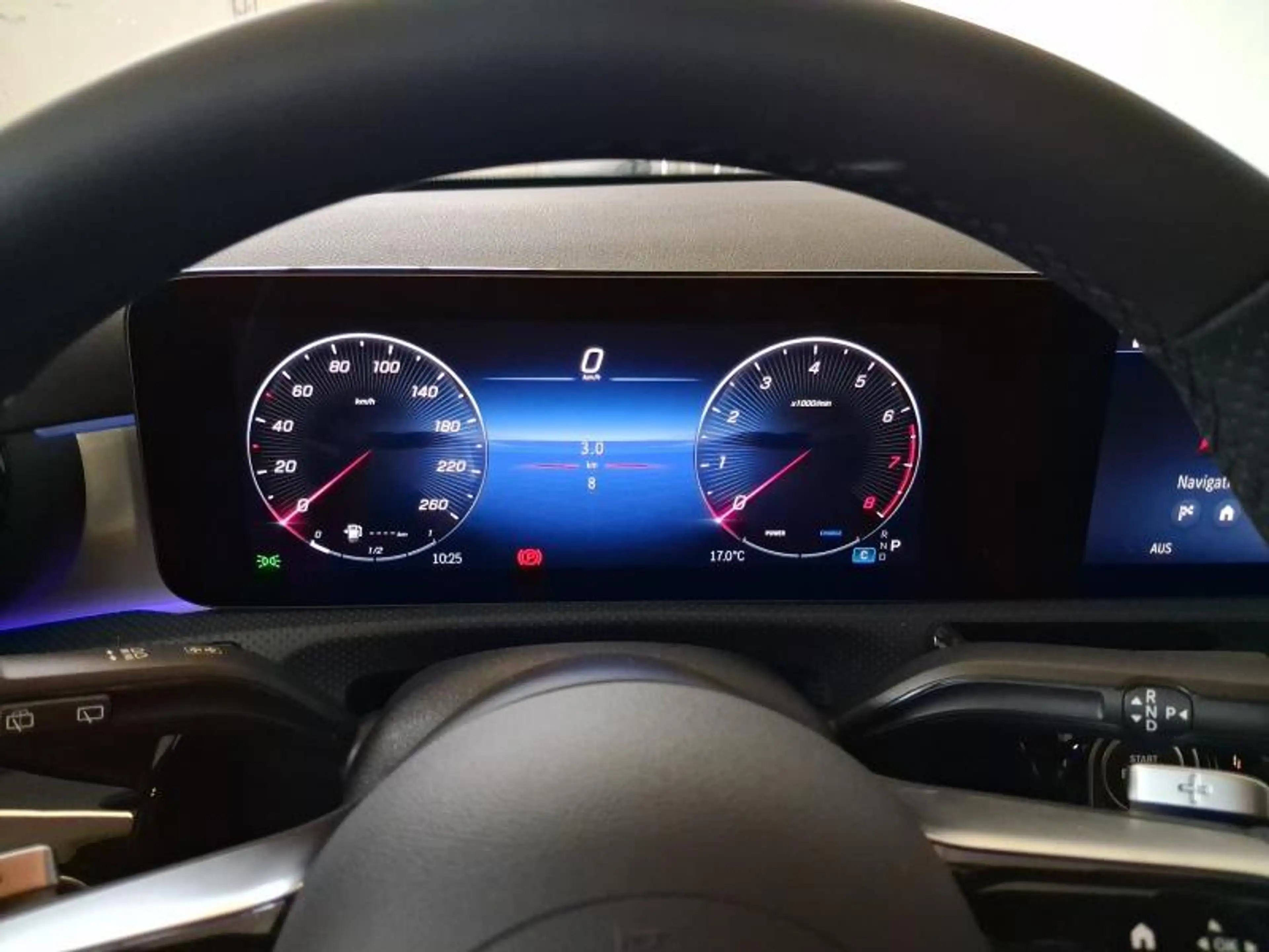 Mercedes-Benz A 200 AMG Line — photo 5