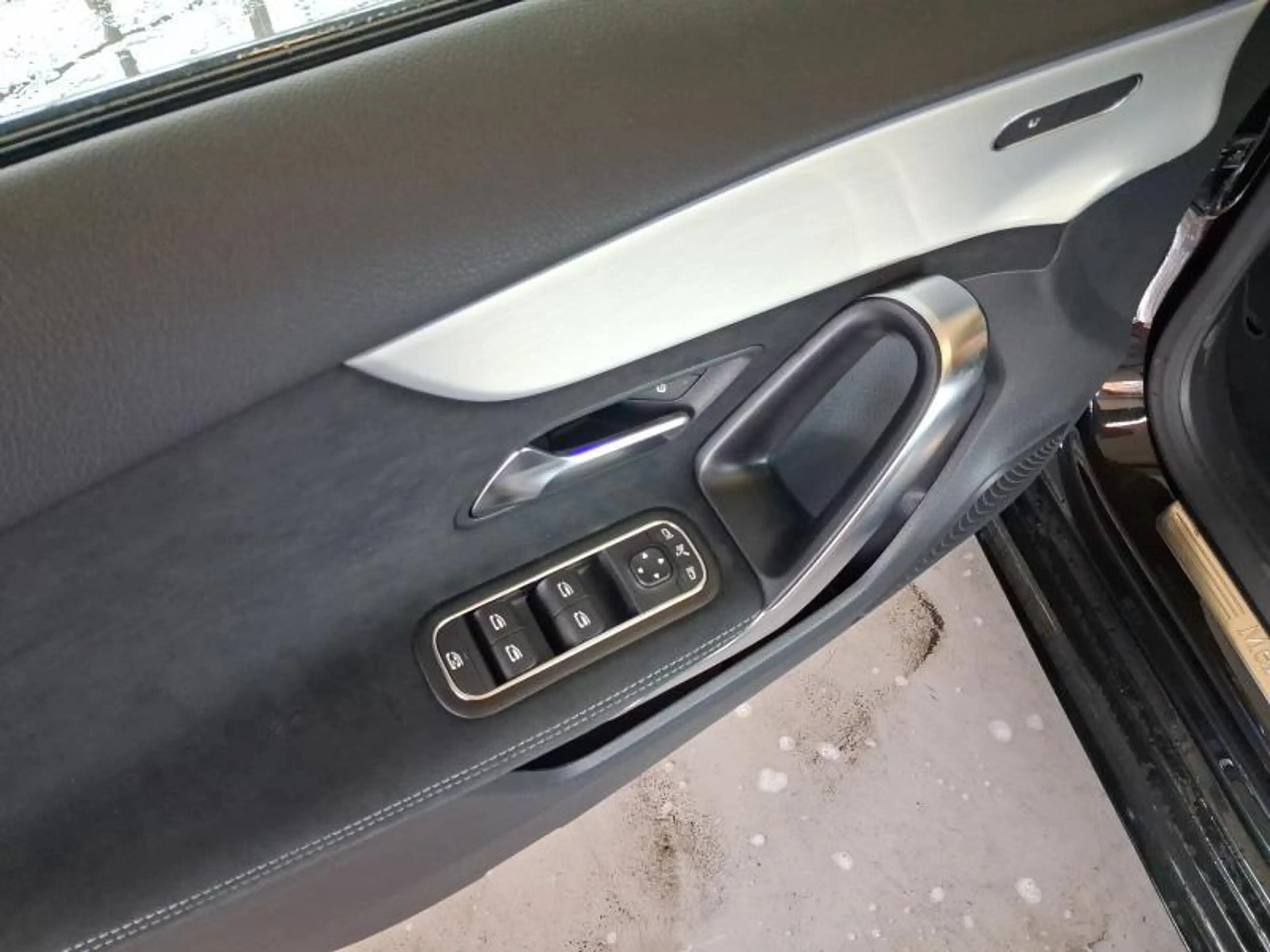 Mercedes-Benz A 200 AMG Line — photo 14