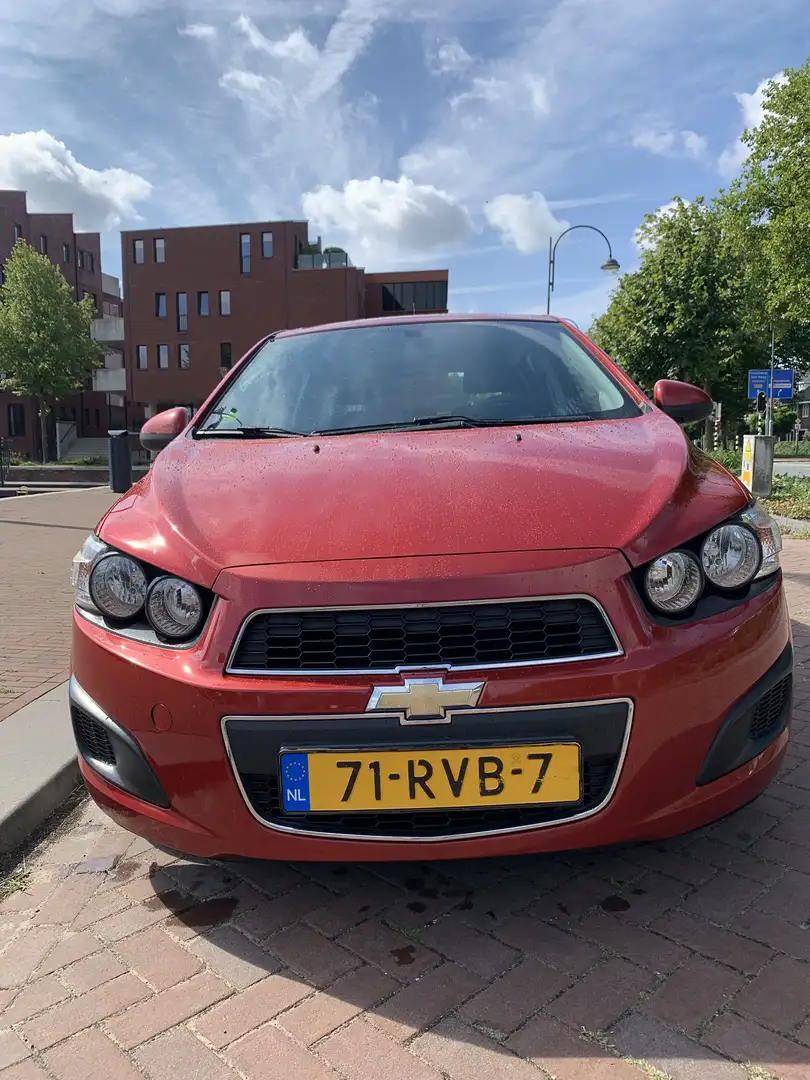 Chevrolet Aveo Hatchback Czerwony - 2