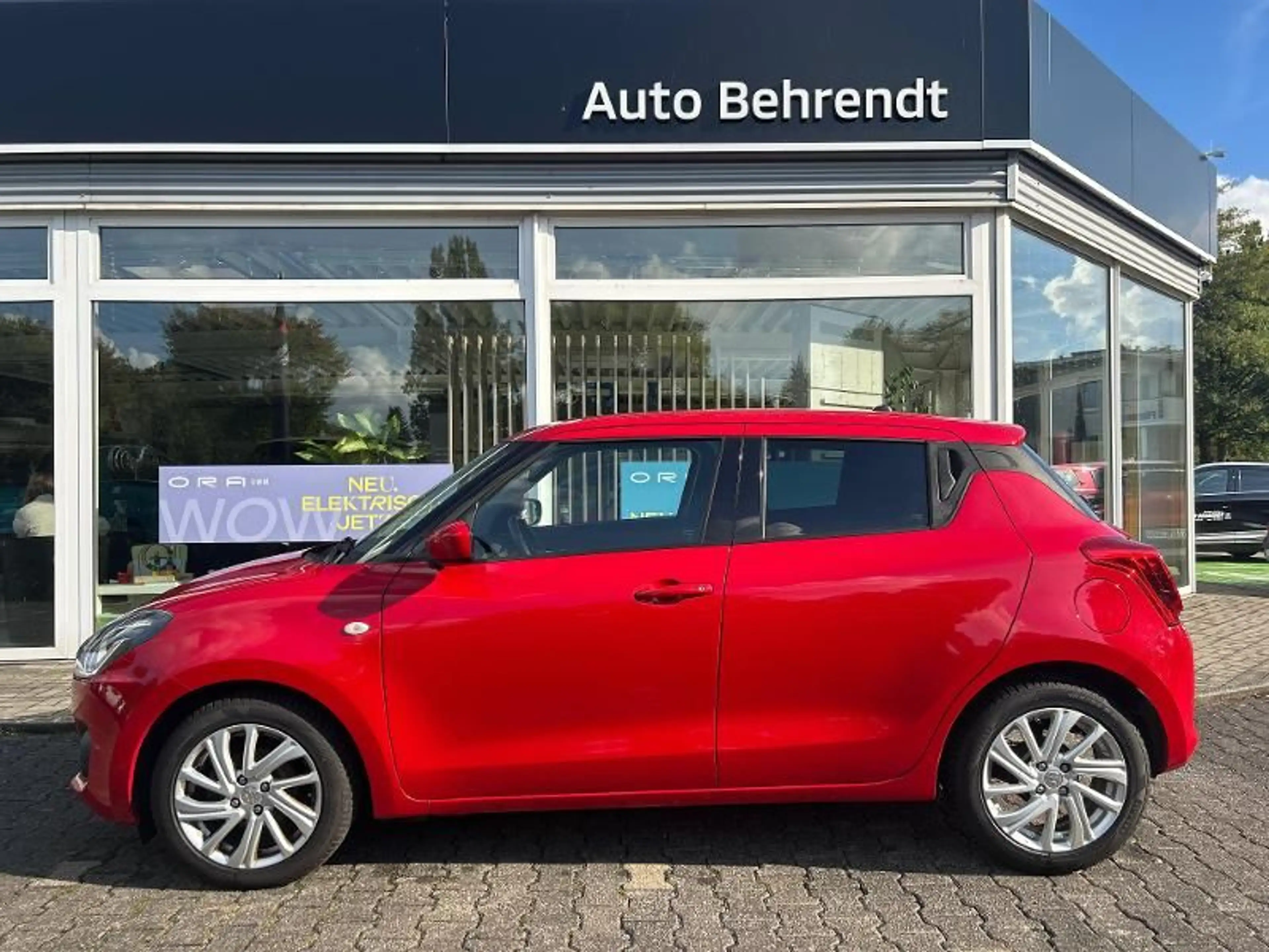 Suzuki Swift SWIFT HYBRID 1.2 Comfort 5MT *Kundenvermittlung* — photo 2