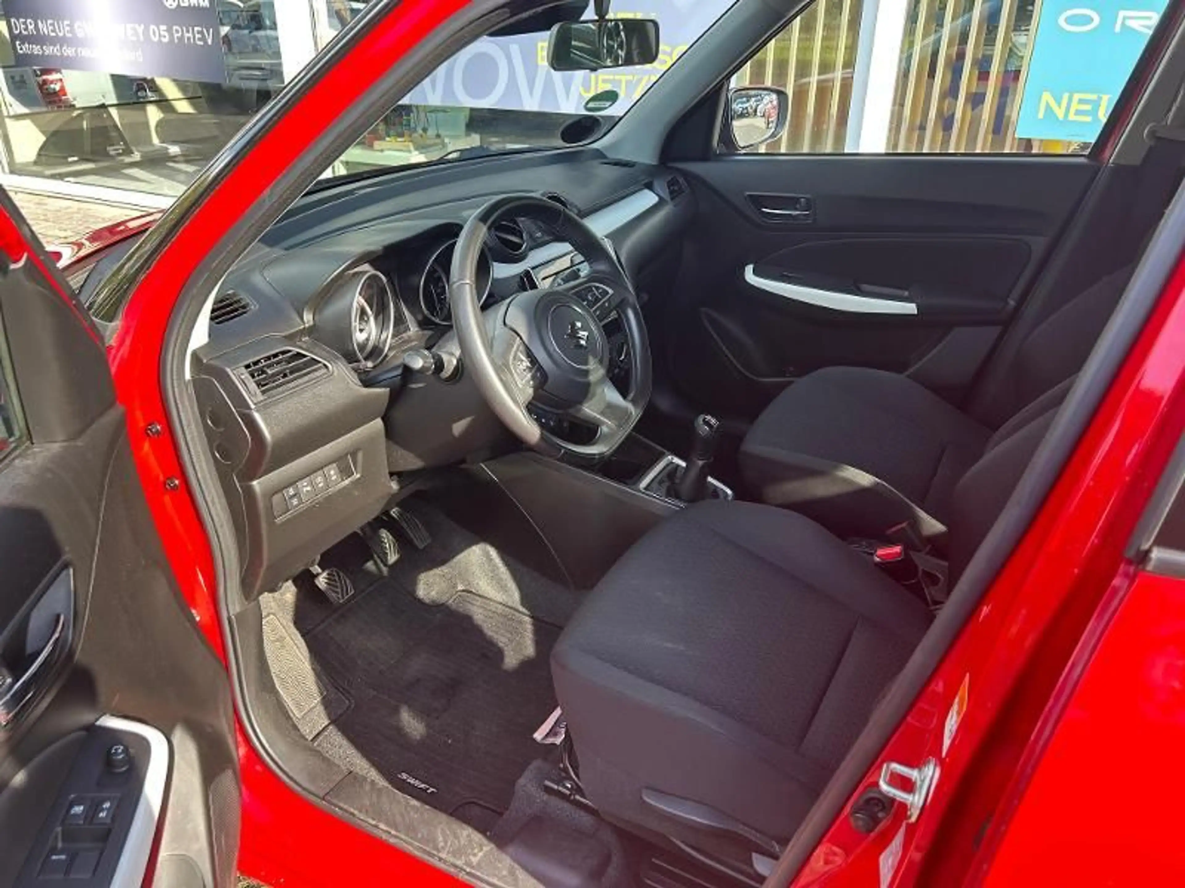 Suzuki Swift SWIFT HYBRID 1.2 Comfort 5MT *Kundenvermittlung* — photo 8