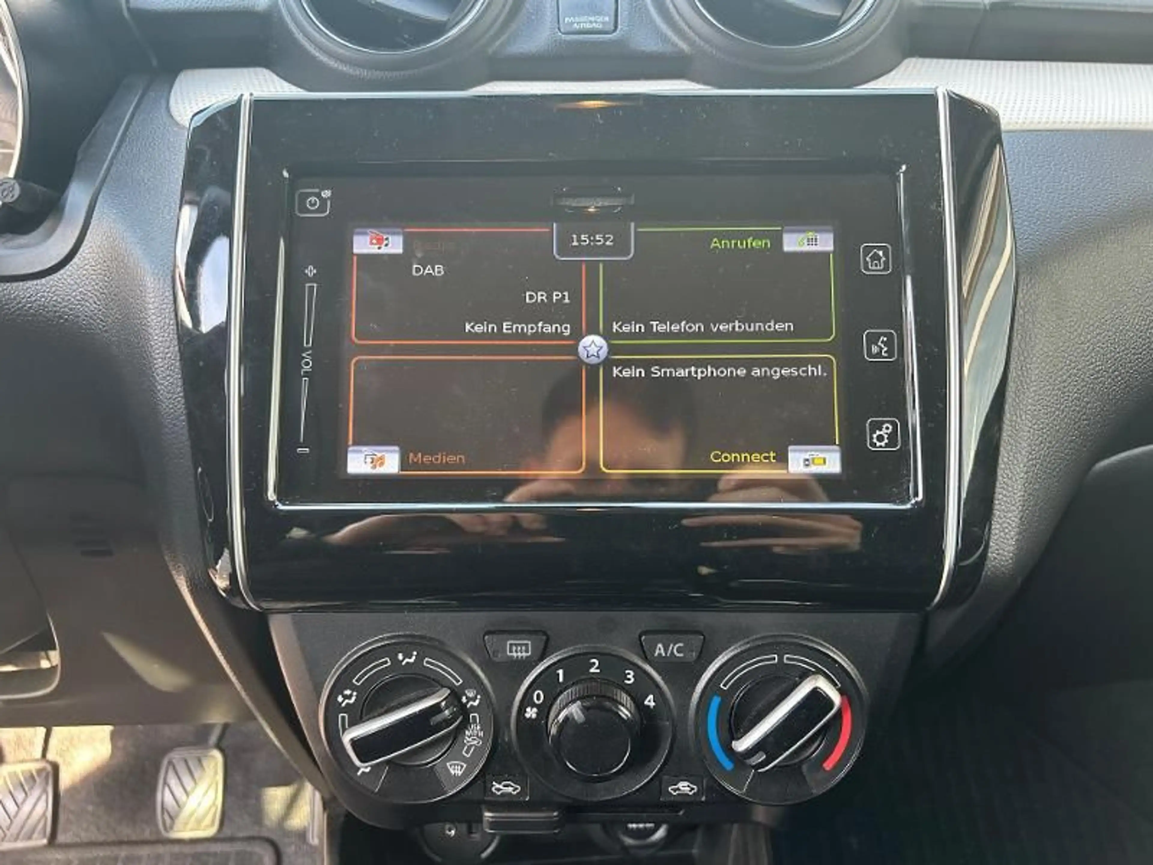Suzuki Swift SWIFT HYBRID 1.2 Comfort 5MT *Kundenvermittlung* — photo 15