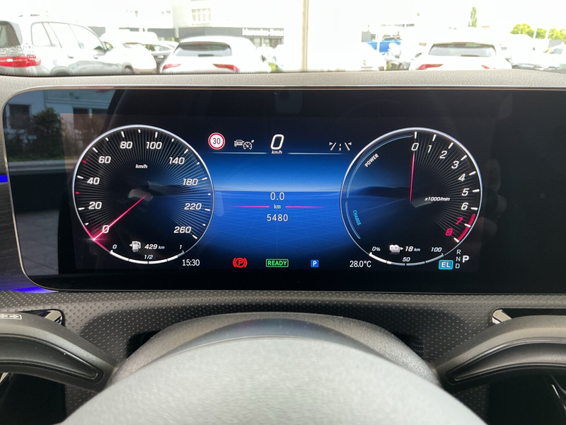 Mercedes-Benz CLA 250 CLA 250 e SB AMG Advanced+ Distro Pano Ambiente — photo 12