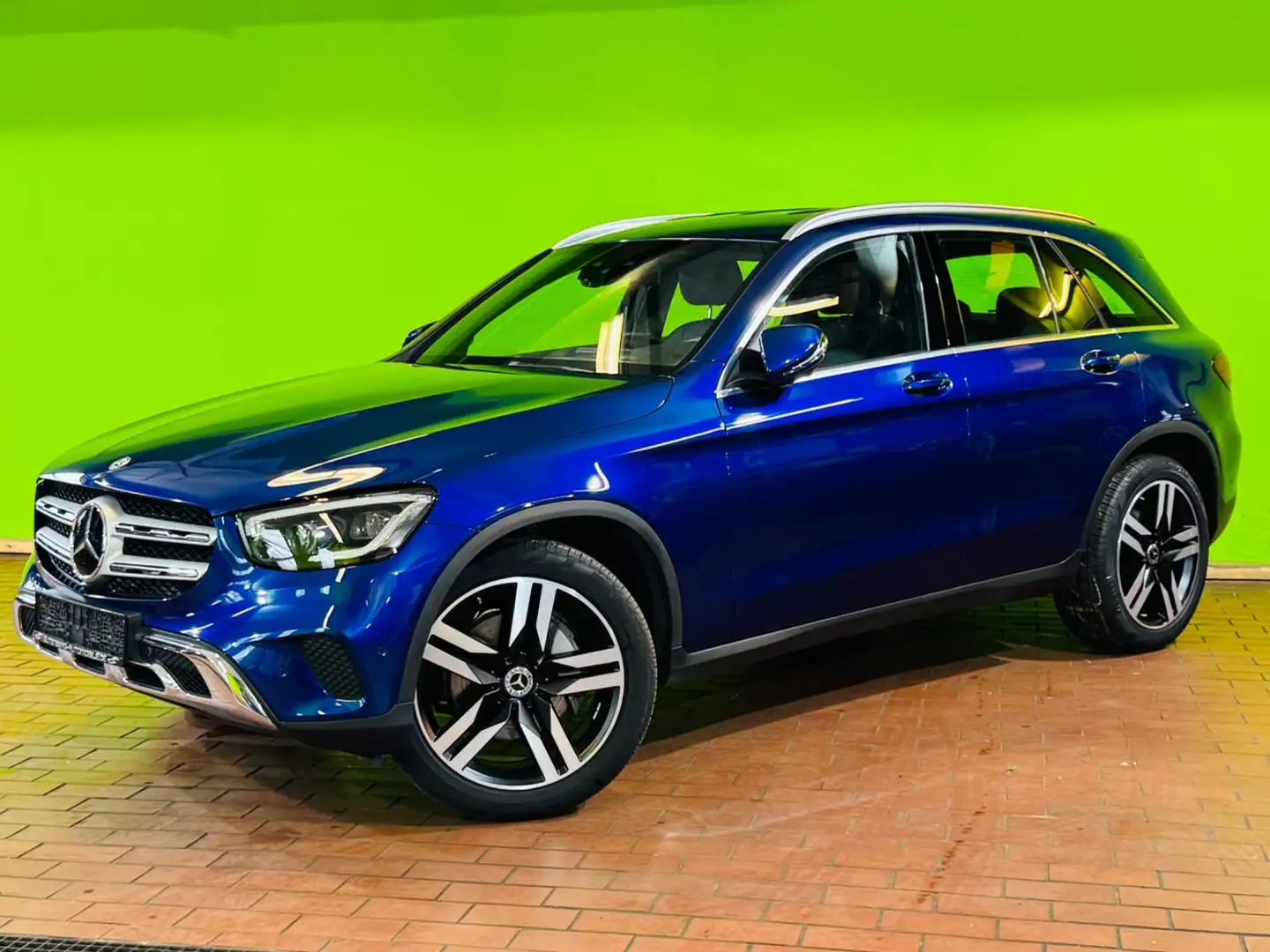 Mercedes-Benz GLC 220 GLC 4Matic OFFROAD+AMG Memory LED Burmester ACC Blau - 2