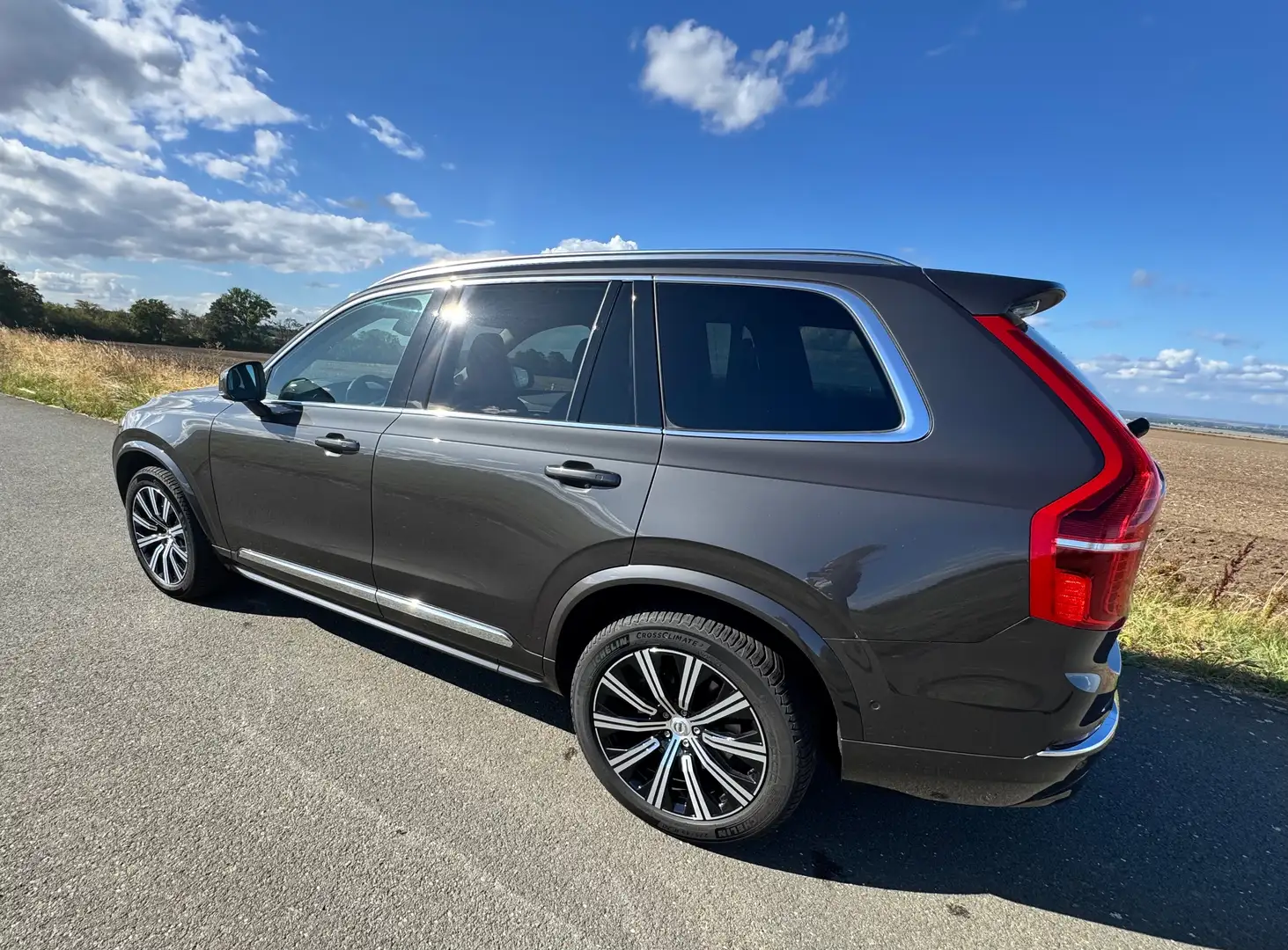 Volvo XC90 XC90 B5 D AWDUltimate Bright Grau - 1