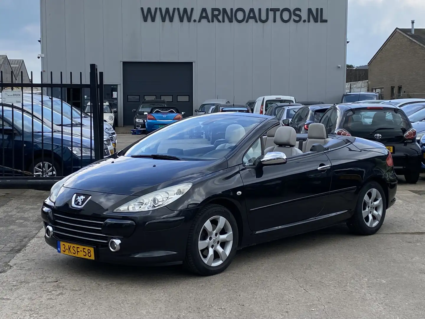 Peugeot 307 CC 2.0-16V AUTOMAAT CABRIOLET, AIRCO(CLIMA) IJSKOU Zwart - 1