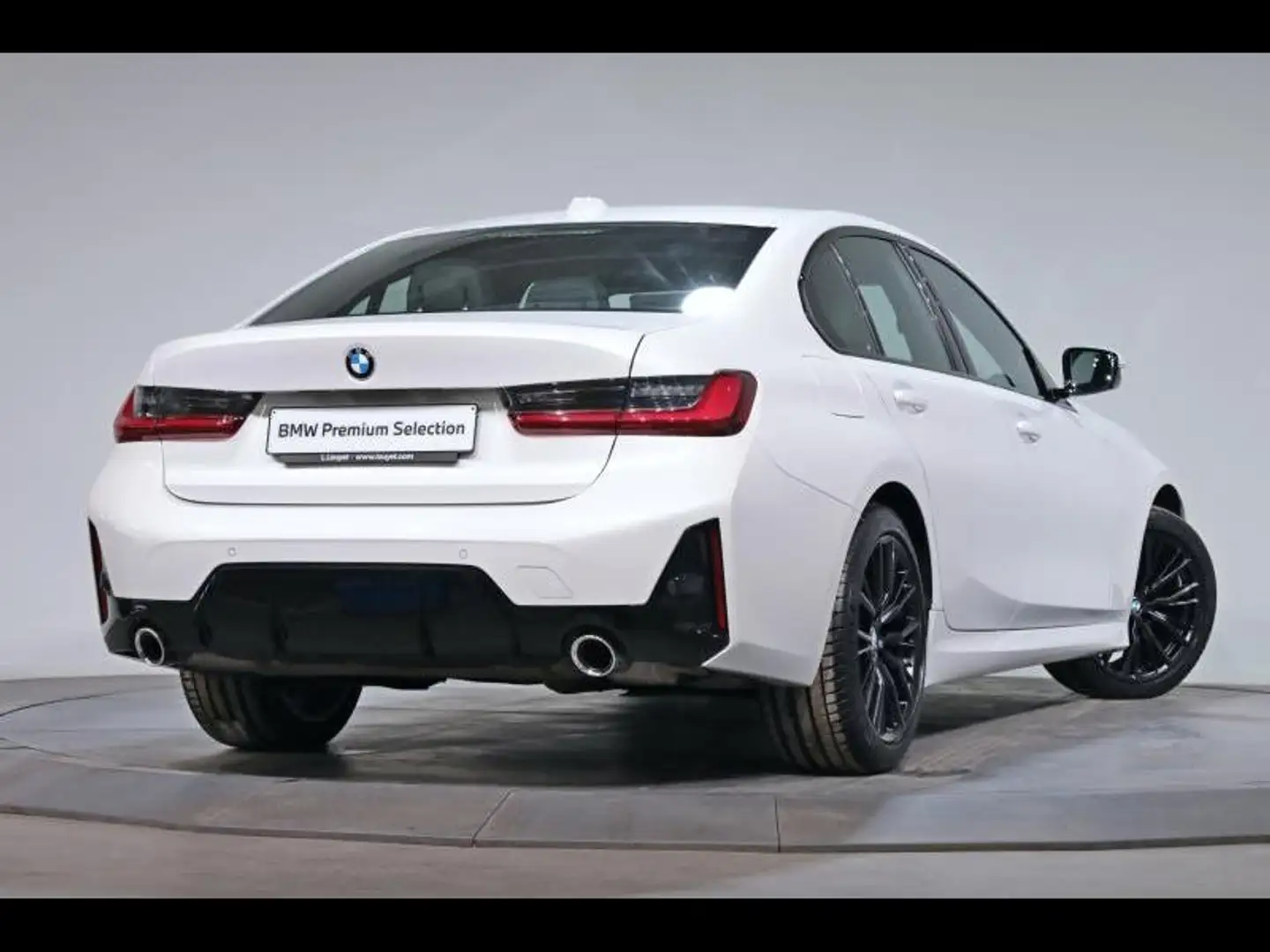 BMW 318 i Berline Kit M Sport Wit - 2