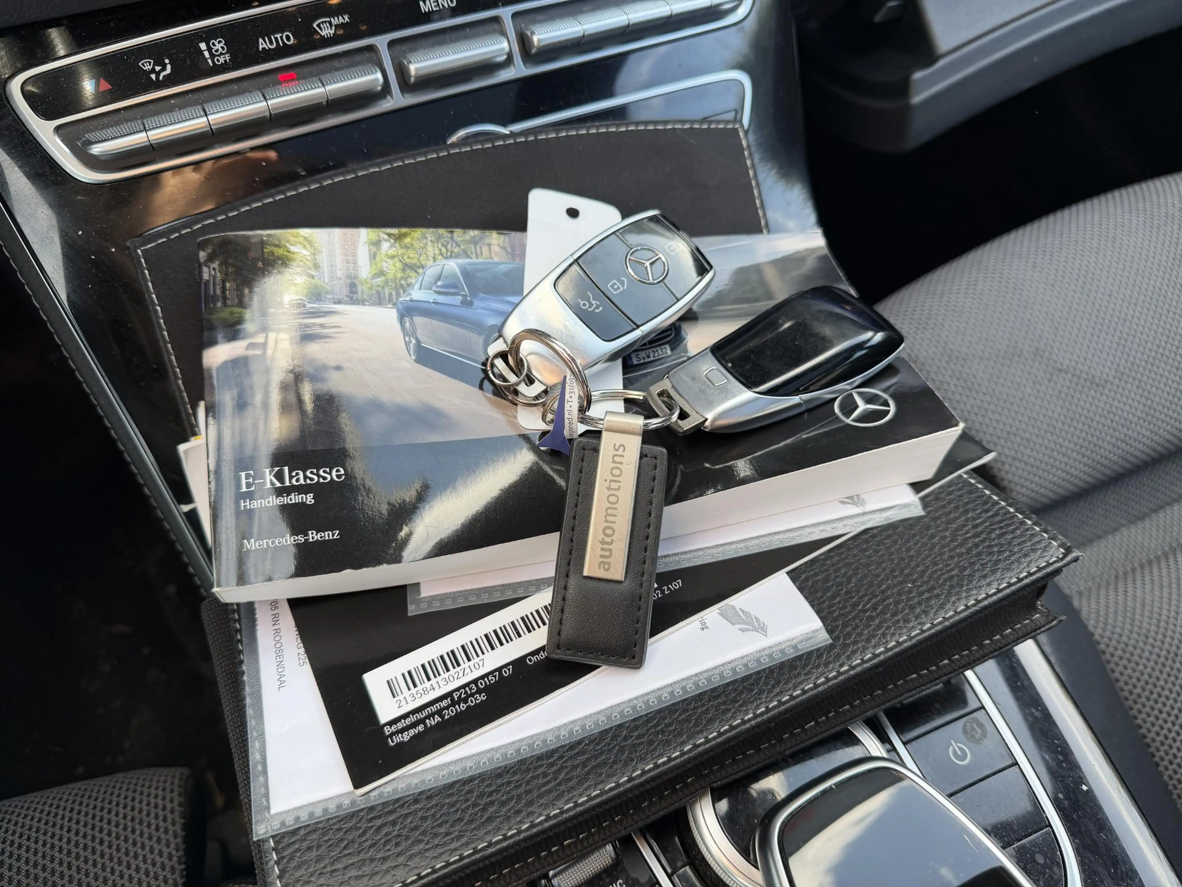 Mercedes-Benz E 220 d Lease Edition | Panoramadak | Burmester | Camera — photo 28