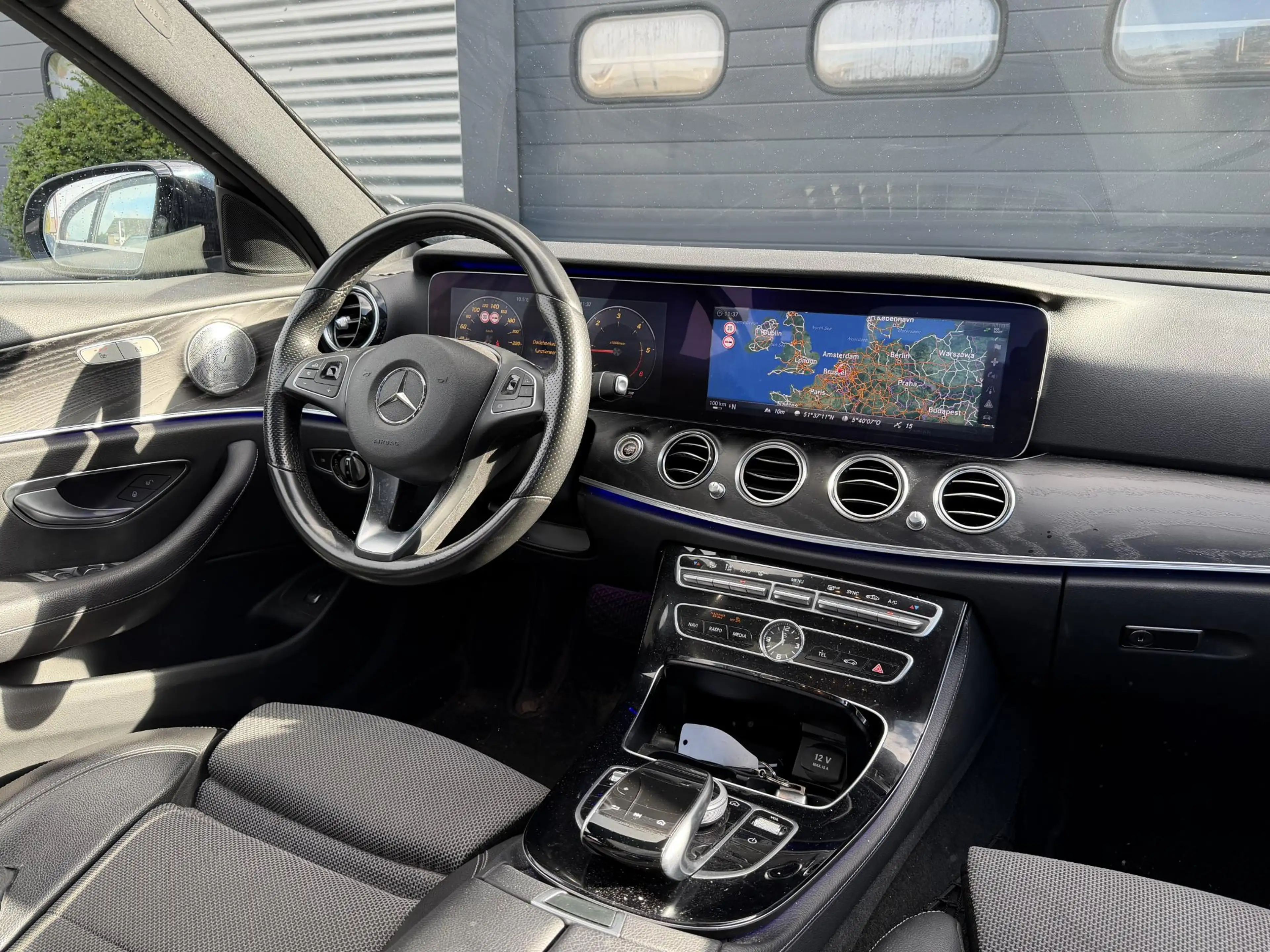 Mercedes-Benz E 220 d Lease Edition | Panoramadak | Burmester | Camera — photo 25