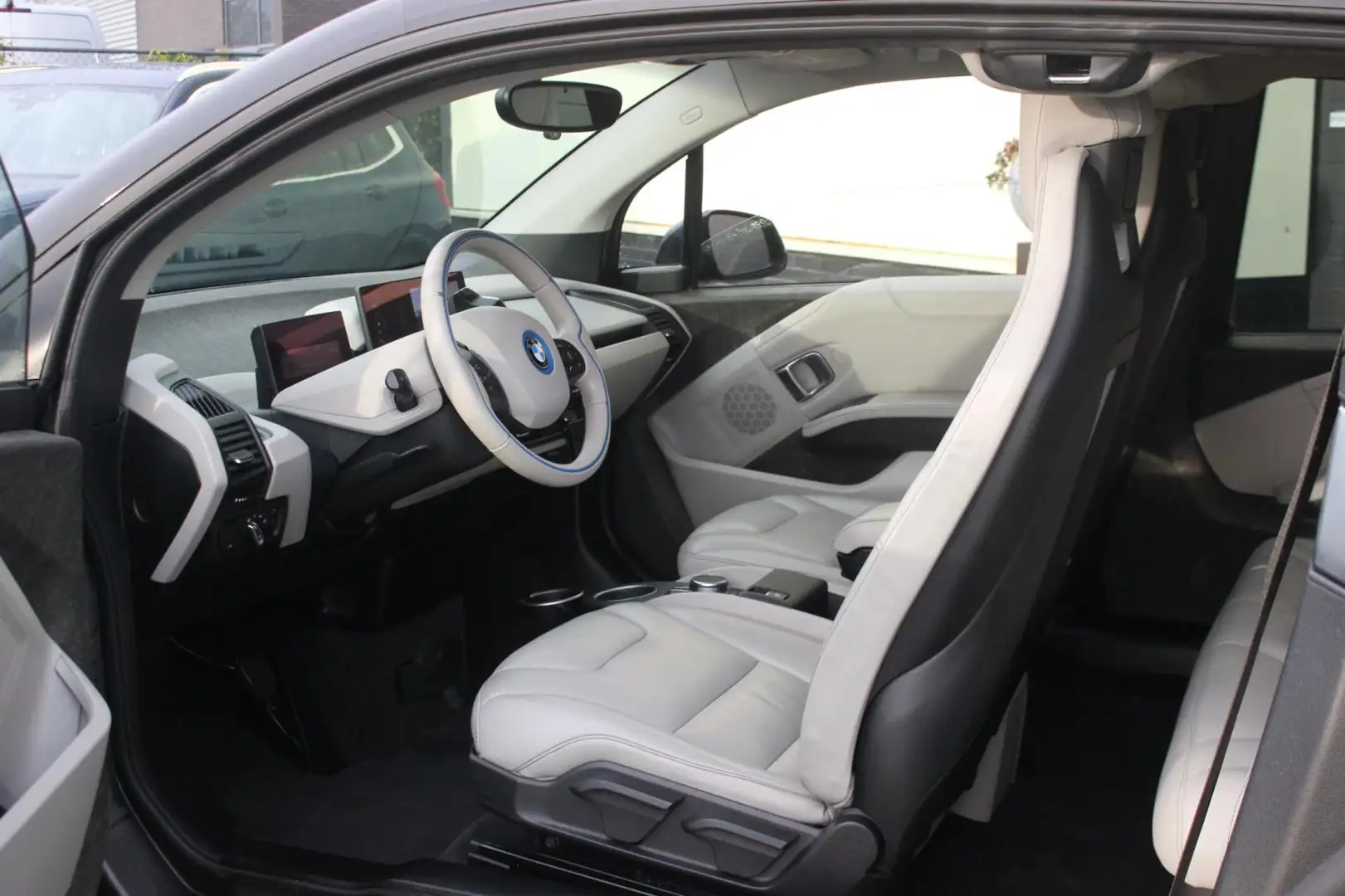 BMW i3 S iPerformance 94Ah 33 kWh | Schuifdak | Leer | Ca Gris - 2