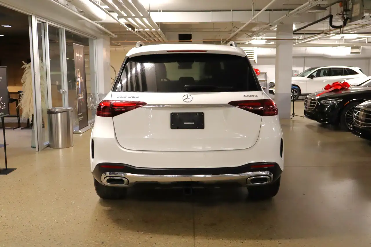 Mercedes-Benz GLE снимка Mercedes-Benz GLE