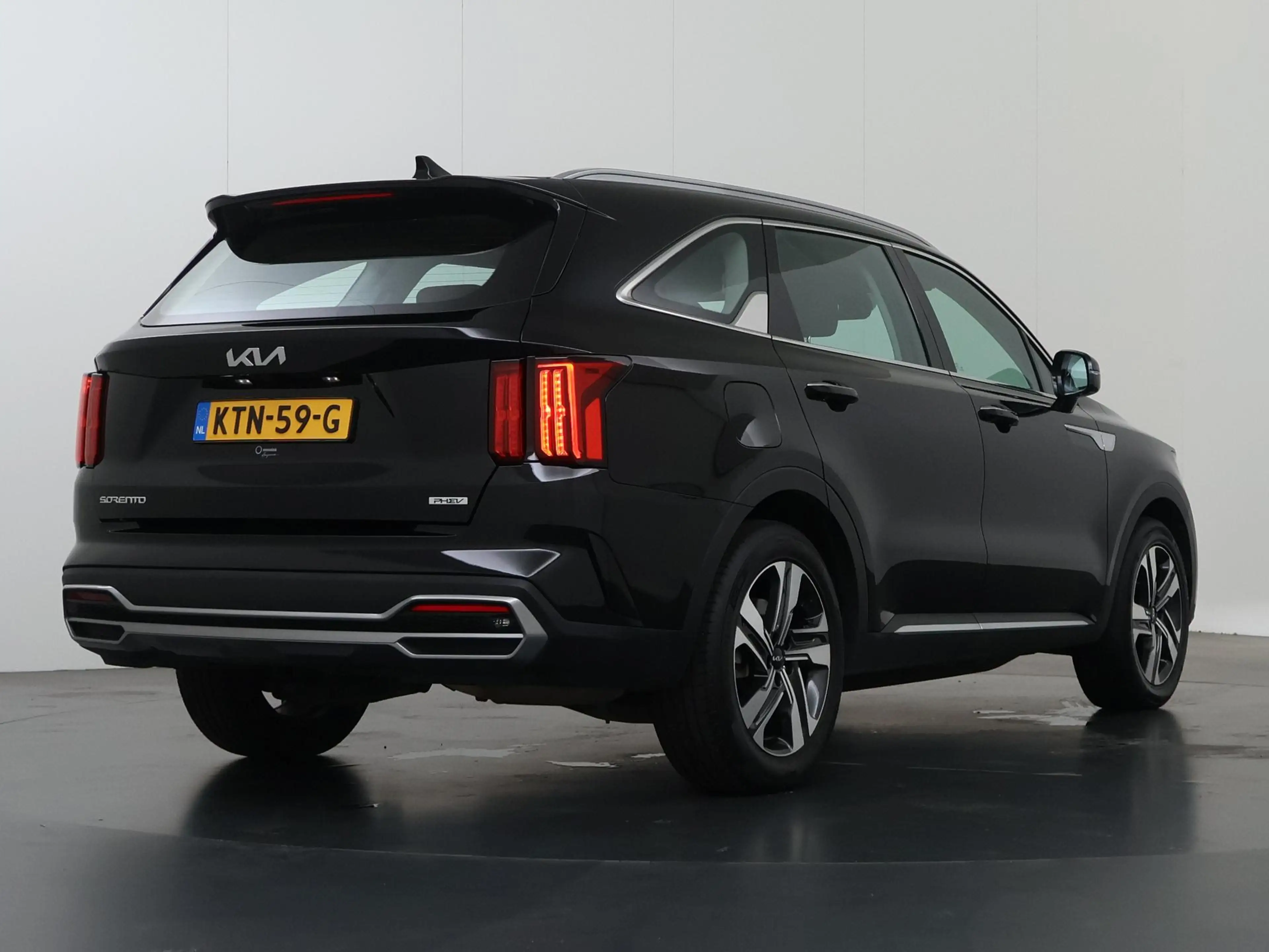 Kia Sorento 1.6 T-GDI Plug-in Hybrid 4WD DynamicLine 7p. | Tre — photo 2