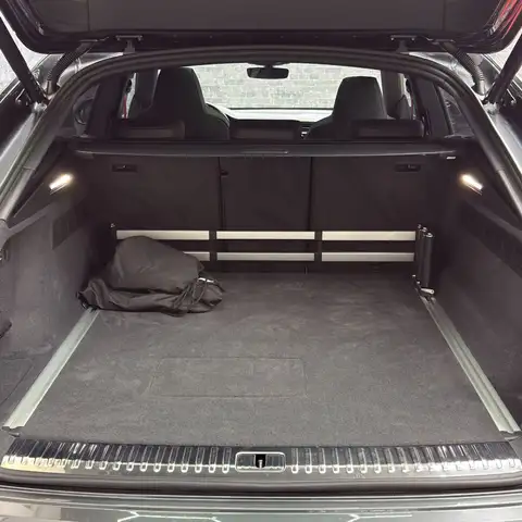 Audi Q8 55 3.0 TFSI e quattro VOLLAUSSTATTUNG Ansicht 42