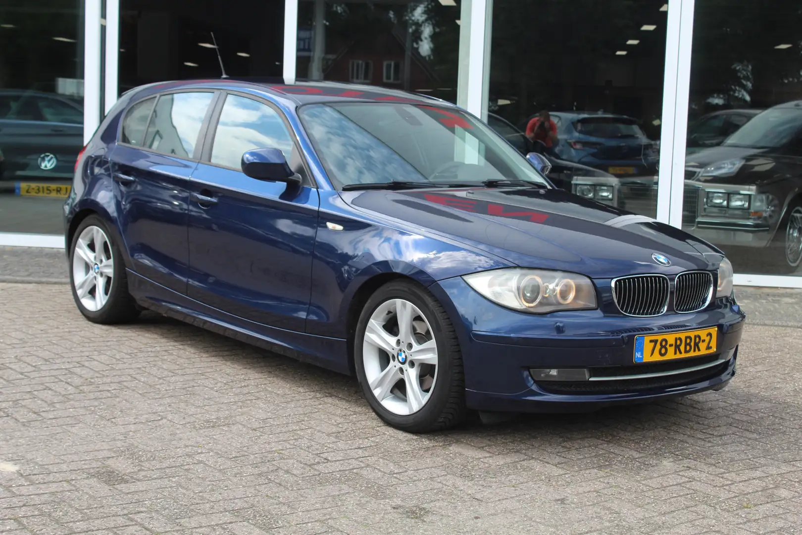 BMW 118 1-serie 118i EffDyn. Ed. Business Line Ultimate Ed Azul - 2