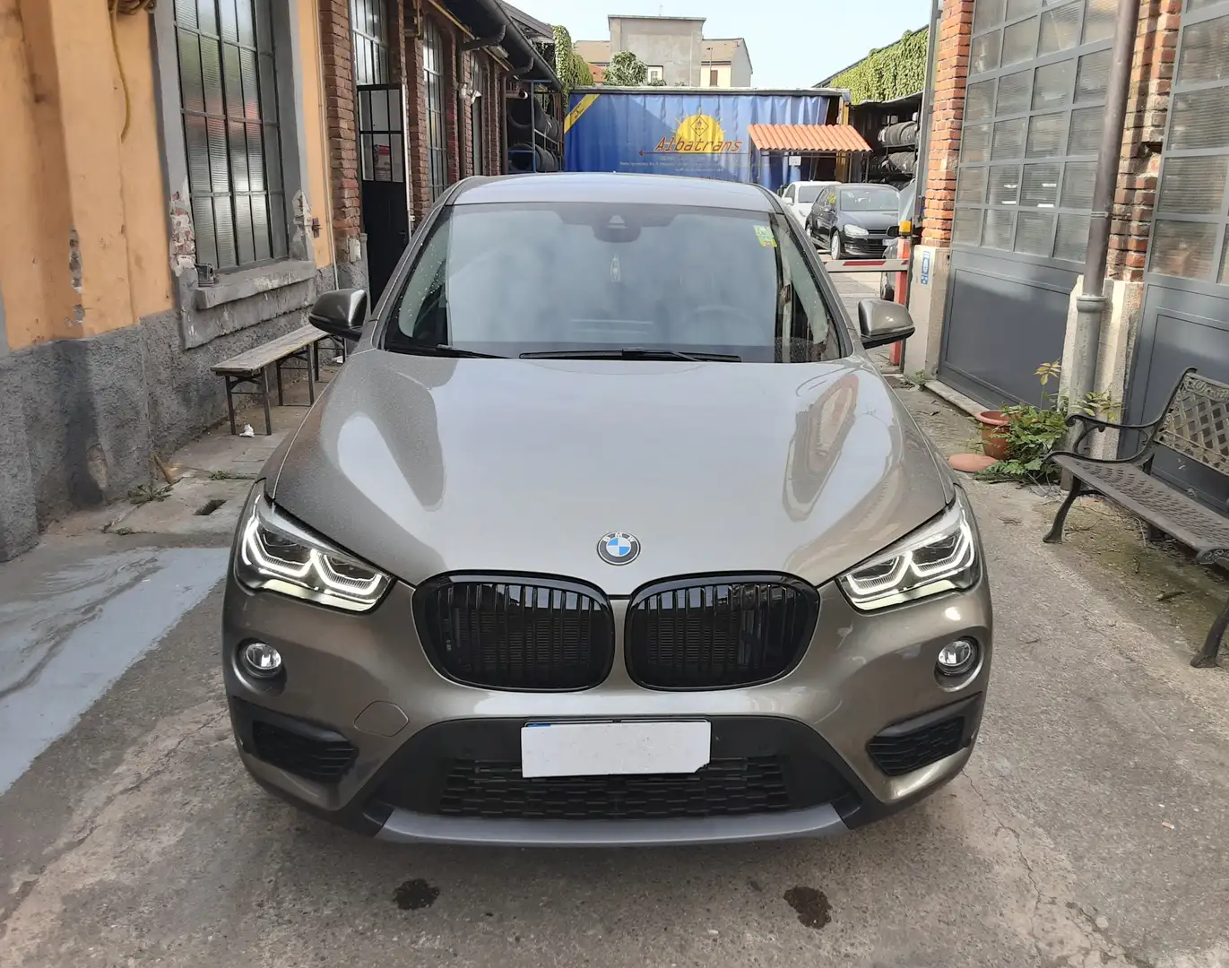 BMW X1 2.0 XDRIVE 192cv *AUTOMATICO-4X4-UNIPROPRIETARIO* Grau - 2
