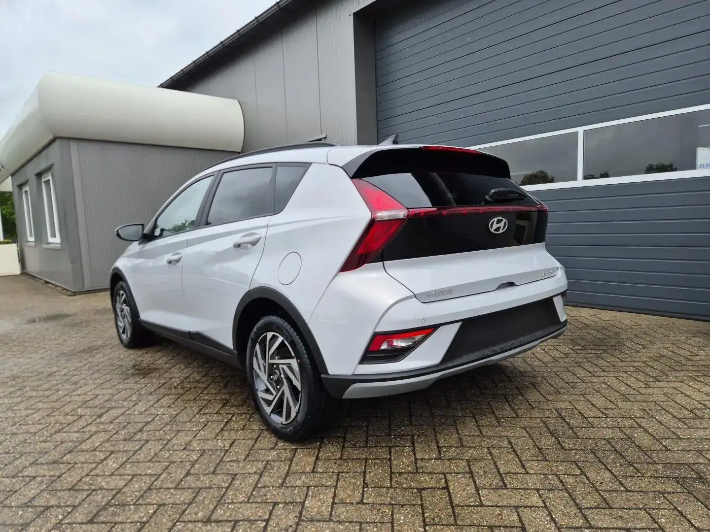 Hyundai BAYON Trend 1.0 T-GDI 90PS Klimaautomatik Rückf.Kamer... Grau - 2