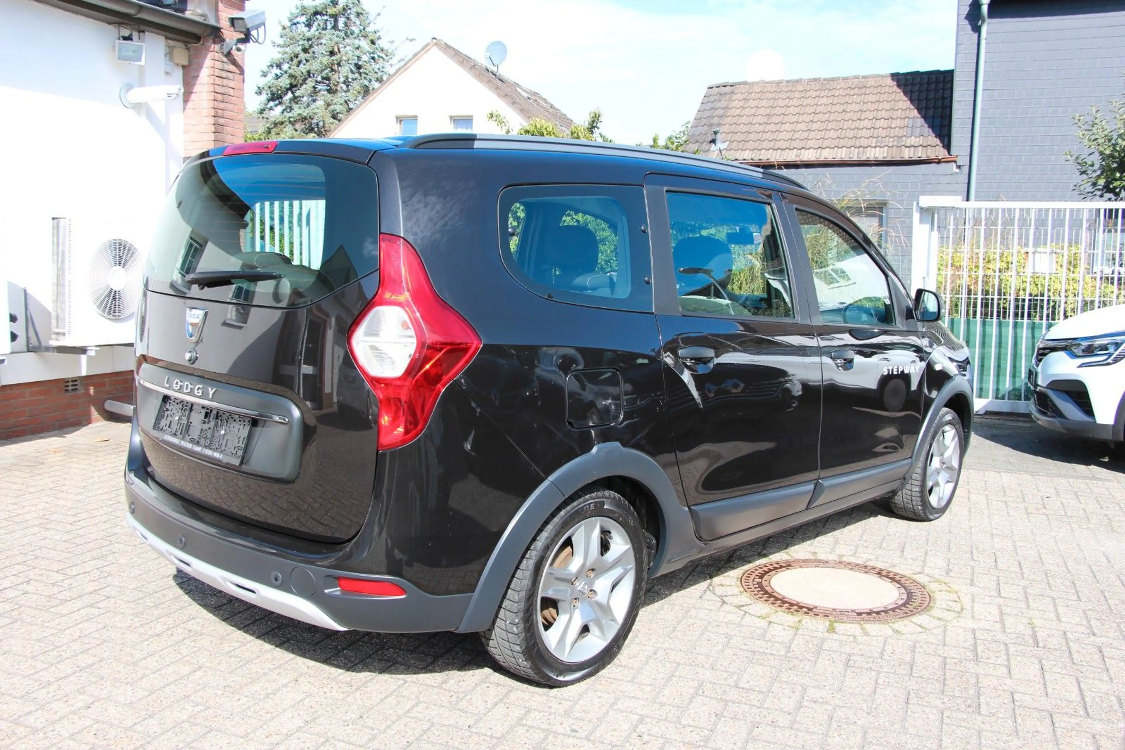 Dacia Lodgy Stepway Selection Blue dCi 7-Sitzer/61674 — photo 3