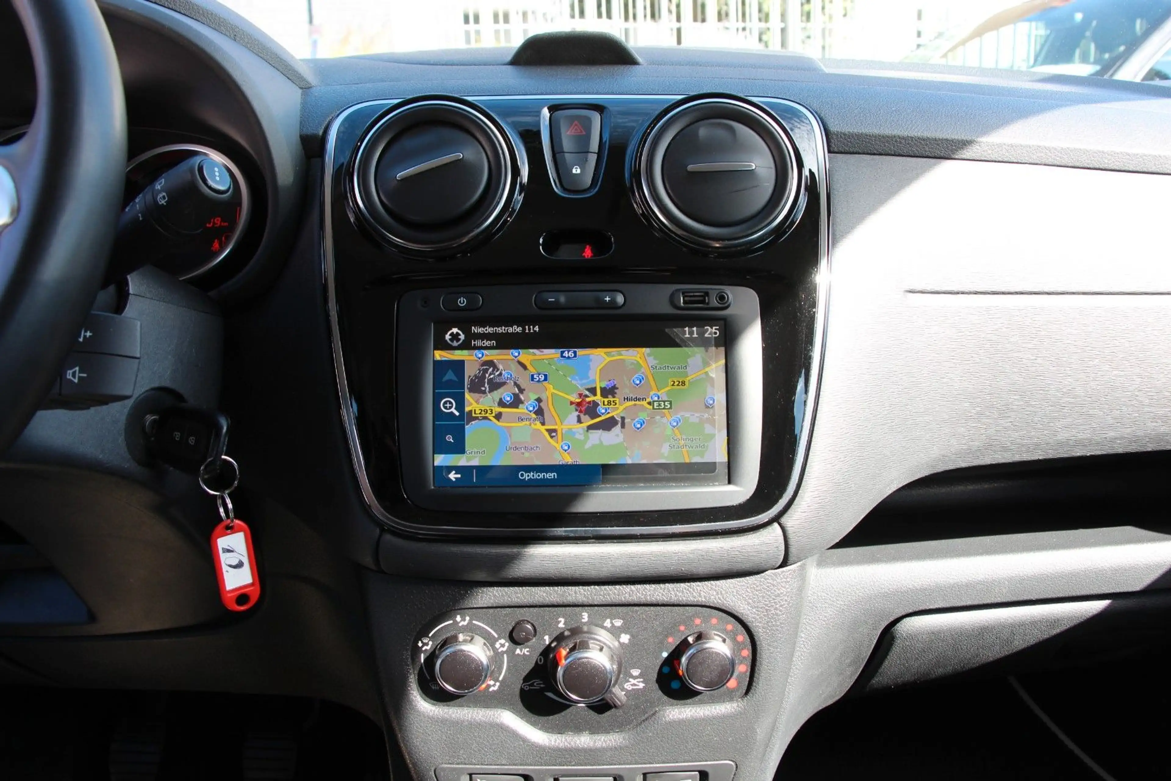 Dacia Lodgy Stepway Selection Blue dCi 7-Sitzer/61674 — photo 13